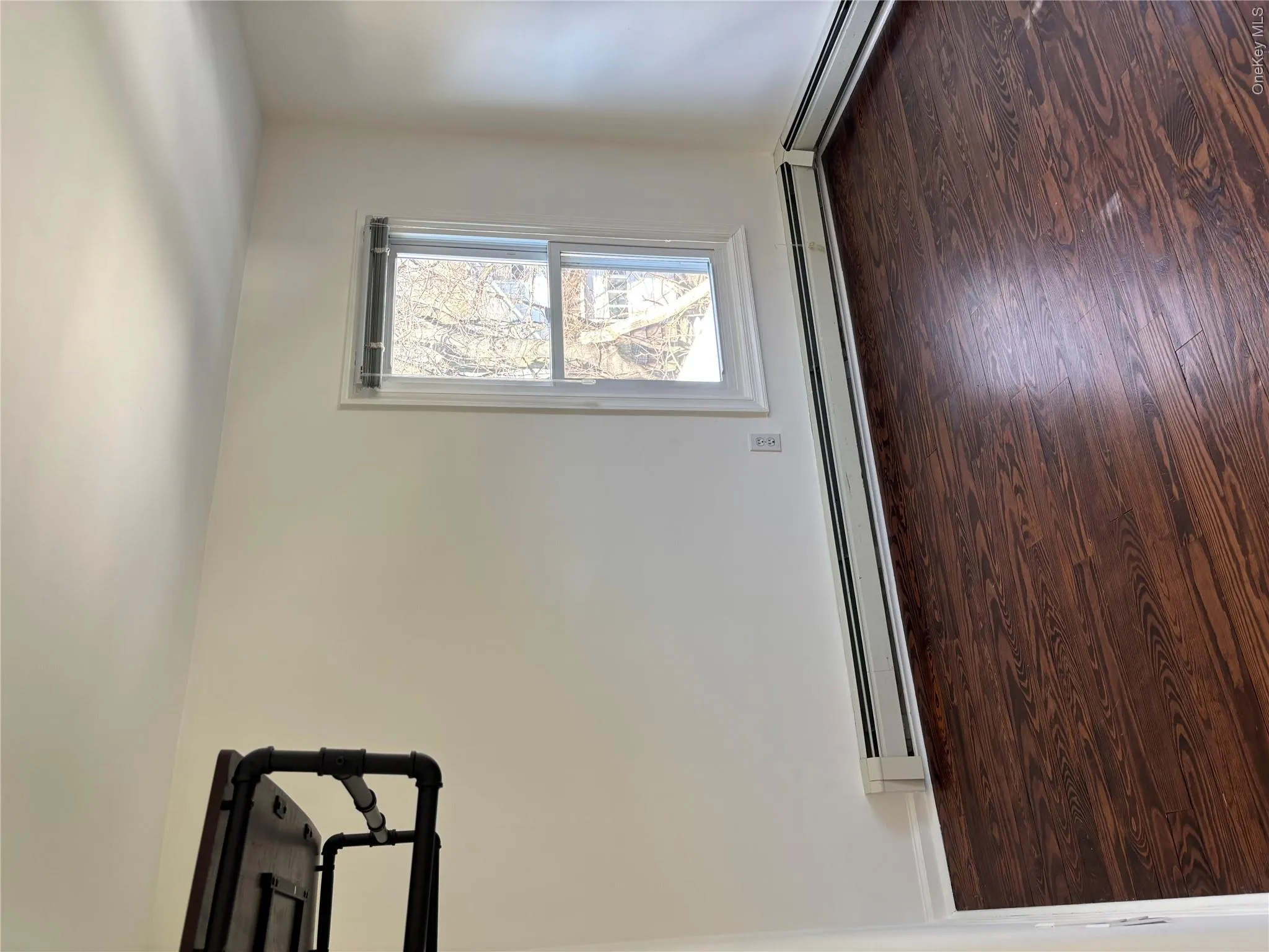 7 Thorne Street, Brookhaven, NY, 1 Bedroom Bedrooms, 4 Rooms Rooms,1 BathroomBathrooms,Residential Lease,For Rent,Thorne,0,1007129 7 Thorne Street, Brookhaven, NY, 1 Bedroom Bedrooms, 4 Rooms Rooms,1 BathroomBathrooms,Residential Lease,For Rent,Thorne,0,1007129