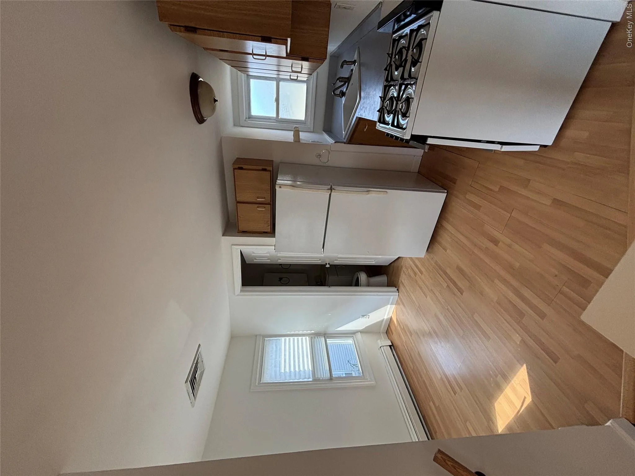 7 Thorne Street, Brookhaven, NY, 1 Bedroom Bedrooms, 4 Rooms Rooms,1 BathroomBathrooms,Residential Lease,For Rent,Thorne,0,1007129 7 Thorne Street, Brookhaven, NY, 1 Bedroom Bedrooms, 4 Rooms Rooms,1 BathroomBathrooms,Residential Lease,For Rent,Thorne,0,1007129