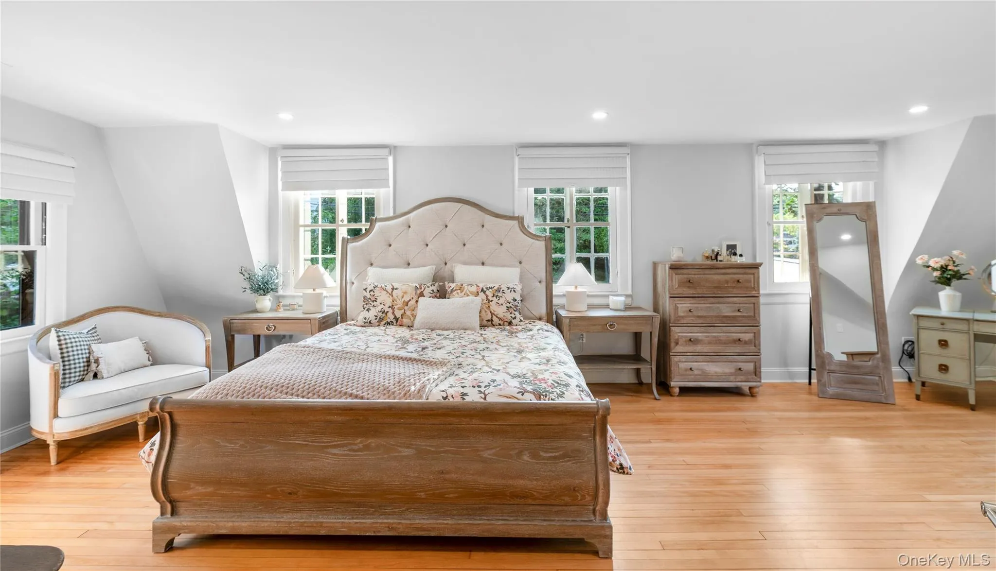 98 Central Avenue, Orangetown, NY, 3 Bedrooms Bedrooms, 7 Rooms Rooms,1 BathroomBathrooms,Residential,For Rent,Central,0,1007133 98 Central Avenue, Orangetown, NY, 3 Bedrooms Bedrooms, 7 Rooms Rooms,1 BathroomBathrooms,Residential,For Rent,Central,0,1007133