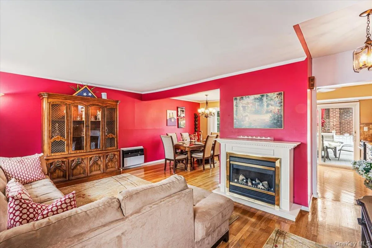 5 Chance Street, Oyster Bay, NY, 4 Bedrooms Bedrooms, 9 Rooms Rooms,2 BathroomsBathrooms,Residential,For Rent,Chance,0,1007134 5 Chance Street, Oyster Bay, NY, 4 Bedrooms Bedrooms, 9 Rooms Rooms,2 BathroomsBathrooms,Residential,For Rent,Chance,0,1007134