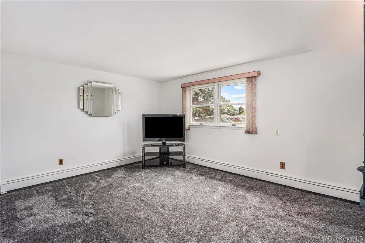 5 Chance Street, Oyster Bay, NY, 4 Bedrooms Bedrooms, 9 Rooms Rooms,2 BathroomsBathrooms,Residential,For Rent,Chance,0,1007134 5 Chance Street, Oyster Bay, NY, 4 Bedrooms Bedrooms, 9 Rooms Rooms,2 BathroomsBathrooms,Residential,For Rent,Chance,0,1007134