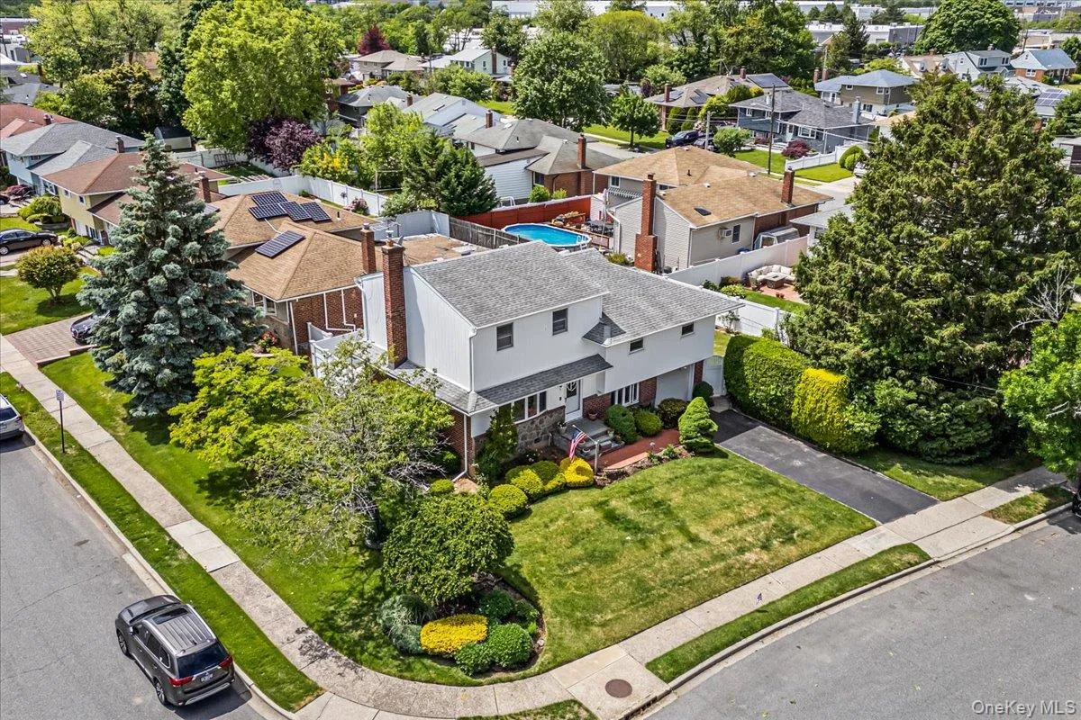 5 Chance Street, Oyster Bay, NY, 4 Bedrooms Bedrooms, 9 Rooms Rooms,2 BathroomsBathrooms,Residential,For Rent,Chance,0,1007134 5 Chance Street, Oyster Bay, NY, 4 Bedrooms Bedrooms, 9 Rooms Rooms,2 BathroomsBathrooms,Residential,For Rent,Chance,0,1007134