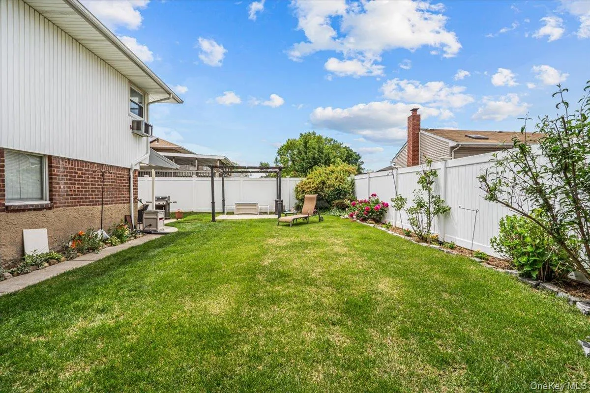 5 Chance Street, Oyster Bay, NY, 4 Bedrooms Bedrooms, 9 Rooms Rooms,2 BathroomsBathrooms,Residential,For Rent,Chance,0,1007134 5 Chance Street, Oyster Bay, NY, 4 Bedrooms Bedrooms, 9 Rooms Rooms,2 BathroomsBathrooms,Residential,For Rent,Chance,0,1007134