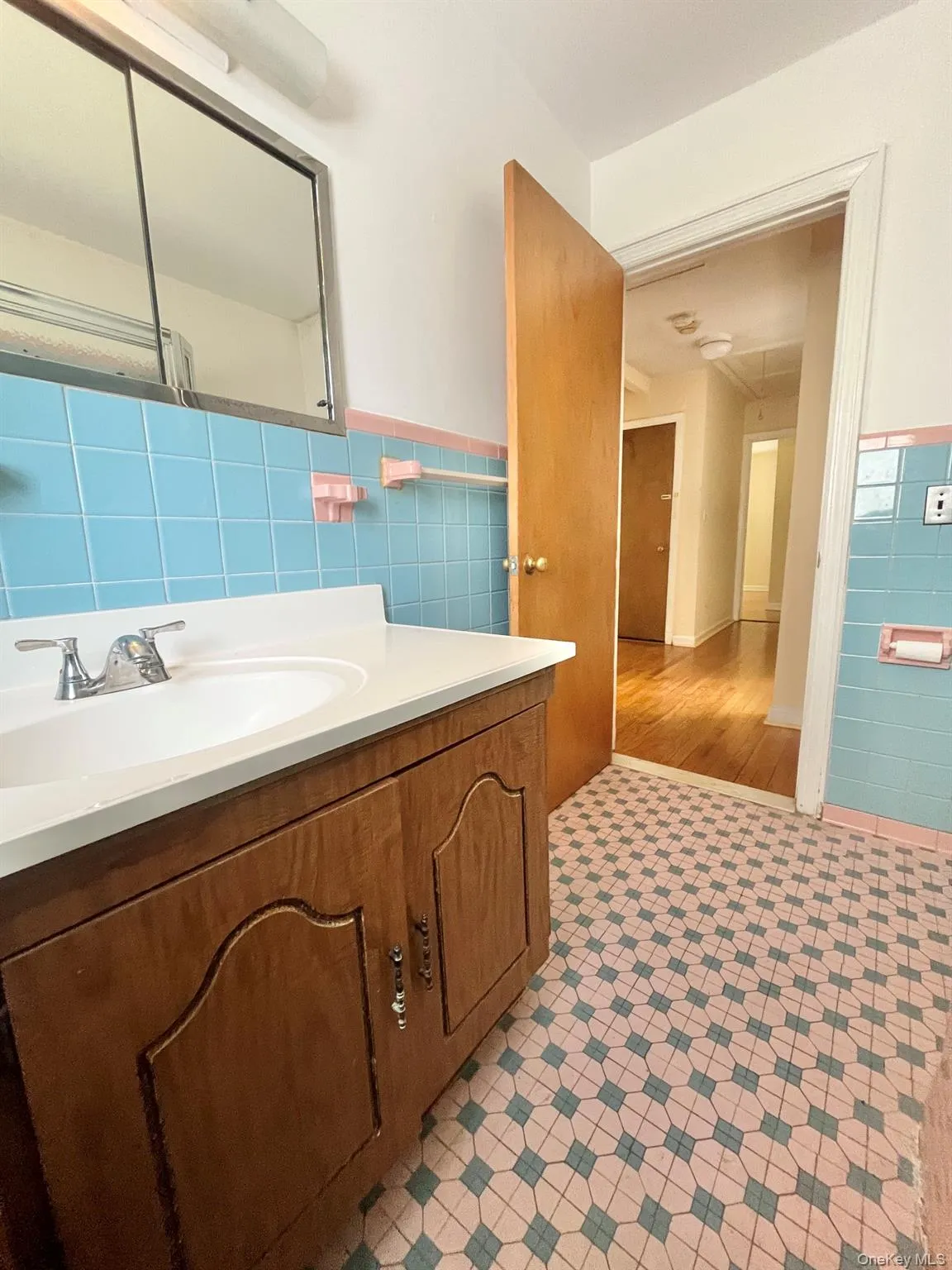 9 Ferndale Place, Mamaroneck, NY, 3 Bedrooms Bedrooms, 6 Rooms Rooms,1 BathroomBathrooms,Residential Lease,For Rent,Ferndale,0,1007136 9 Ferndale Place, Mamaroneck, NY, 3 Bedrooms Bedrooms, 6 Rooms Rooms,1 BathroomBathrooms,Residential Lease,For Rent,Ferndale,0,1007136
