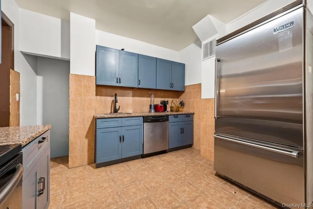 3121 Sedgwick Avenue, New York, NY, 4 Bedrooms Bedrooms, 20 Rooms Rooms,3 BathroomsBathrooms,Residential Lease,For Rent,Sedgwick,0,1007137 3121 Sedgwick Avenue, New York, NY, 4 Bedrooms Bedrooms, 20 Rooms Rooms,3 BathroomsBathrooms,Residential Lease,For Rent,Sedgwick,0,1007137