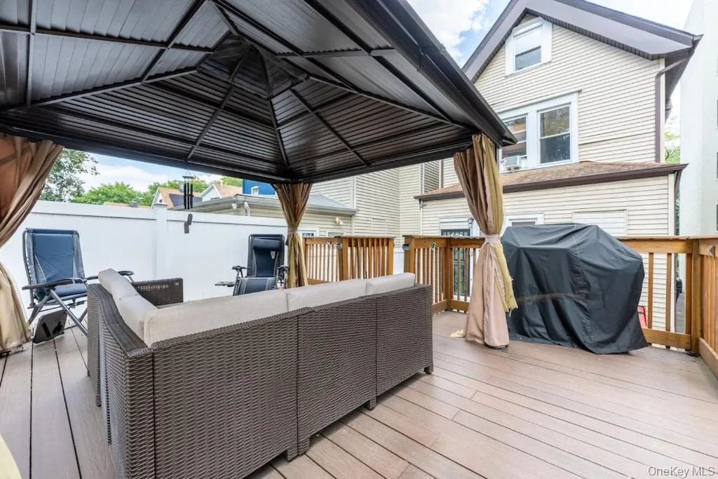 3121 Sedgwick Avenue, New York, NY, 4 Bedrooms Bedrooms, 20 Rooms Rooms,3 BathroomsBathrooms,Residential Lease,For Rent,Sedgwick,0,1007137 3121 Sedgwick Avenue, New York, NY, 4 Bedrooms Bedrooms, 20 Rooms Rooms,3 BathroomsBathrooms,Residential Lease,For Rent,Sedgwick,0,1007137