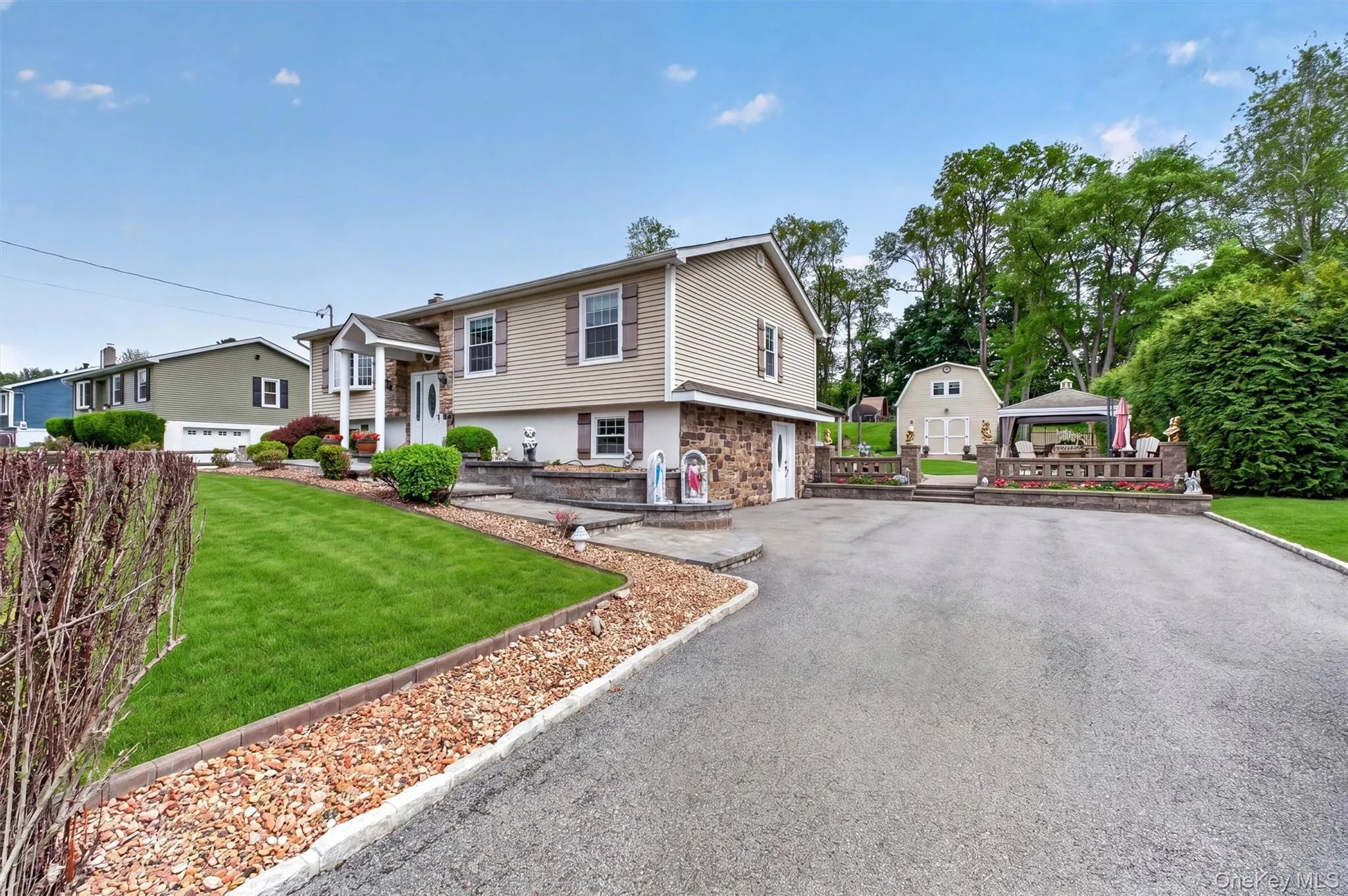 46 Camelot Road, Poughkeepsie (town), NY, 3 Bedrooms Bedrooms, 10 Rooms Rooms,2 BathroomsBathrooms,Residential,For Rent,Camelot,0,1007141 46 Camelot Road, Poughkeepsie (town), NY, 3 Bedrooms Bedrooms, 10 Rooms Rooms,2 BathroomsBathrooms,Residential,For Rent,Camelot,0,1007141