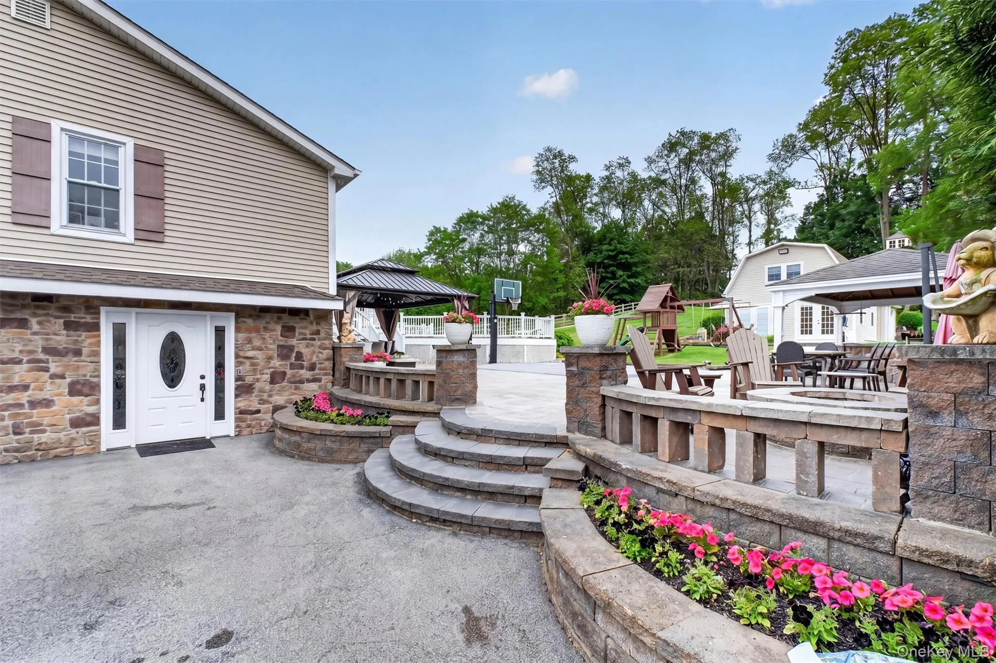46 Camelot Road, Poughkeepsie (town), NY, 3 Bedrooms Bedrooms, 10 Rooms Rooms,2 BathroomsBathrooms,Residential,For Rent,Camelot,0,1007141 46 Camelot Road, Poughkeepsie (town), NY, 3 Bedrooms Bedrooms, 10 Rooms Rooms,2 BathroomsBathrooms,Residential,For Rent,Camelot,0,1007141