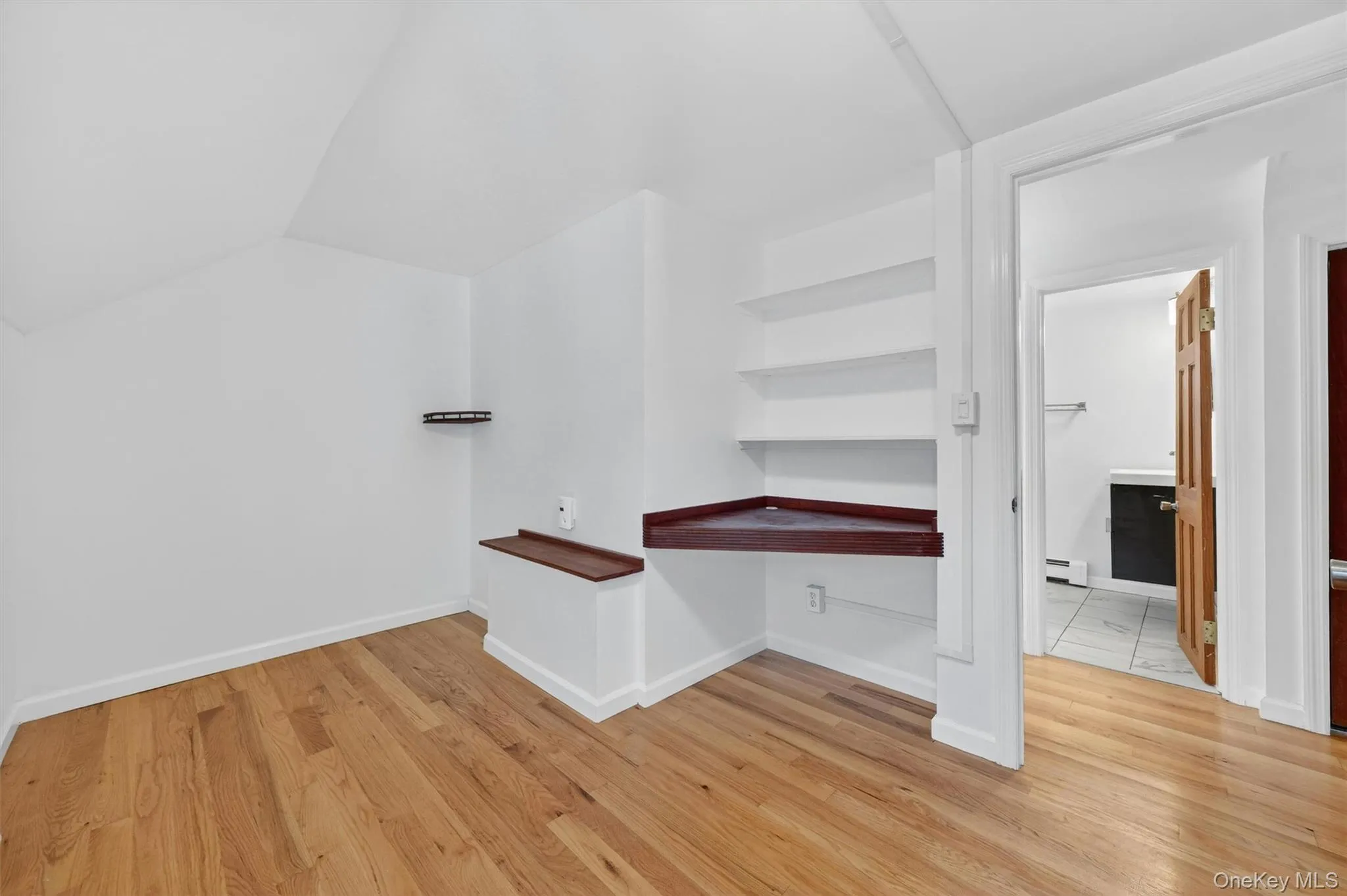 190 1/2 Grand Street, Cortlandt, NY, 2 Bedrooms Bedrooms, 4 Rooms Rooms,1 BathroomBathrooms,Residential,For Rent,Grand,0,1007145 190 1/2 Grand Street, Cortlandt, NY, 2 Bedrooms Bedrooms, 4 Rooms Rooms,1 BathroomBathrooms,Residential,For Rent,Grand,0,1007145