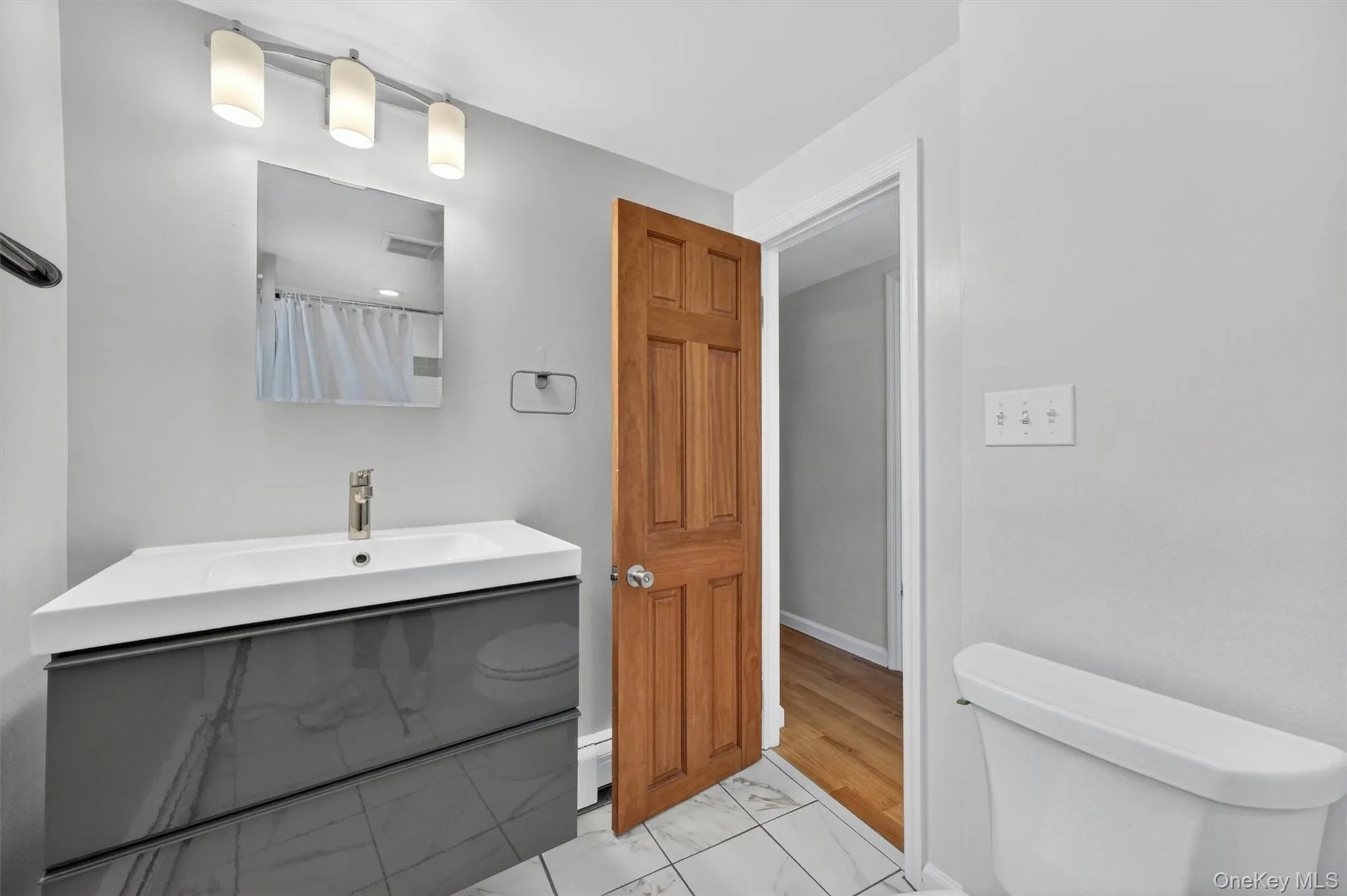 190 1/2 Grand Street, Cortlandt, NY, 2 Bedrooms Bedrooms, 4 Rooms Rooms,1 BathroomBathrooms,Residential,For Rent,Grand,0,1007145 190 1/2 Grand Street, Cortlandt, NY, 2 Bedrooms Bedrooms, 4 Rooms Rooms,1 BathroomBathrooms,Residential,For Rent,Grand,0,1007145