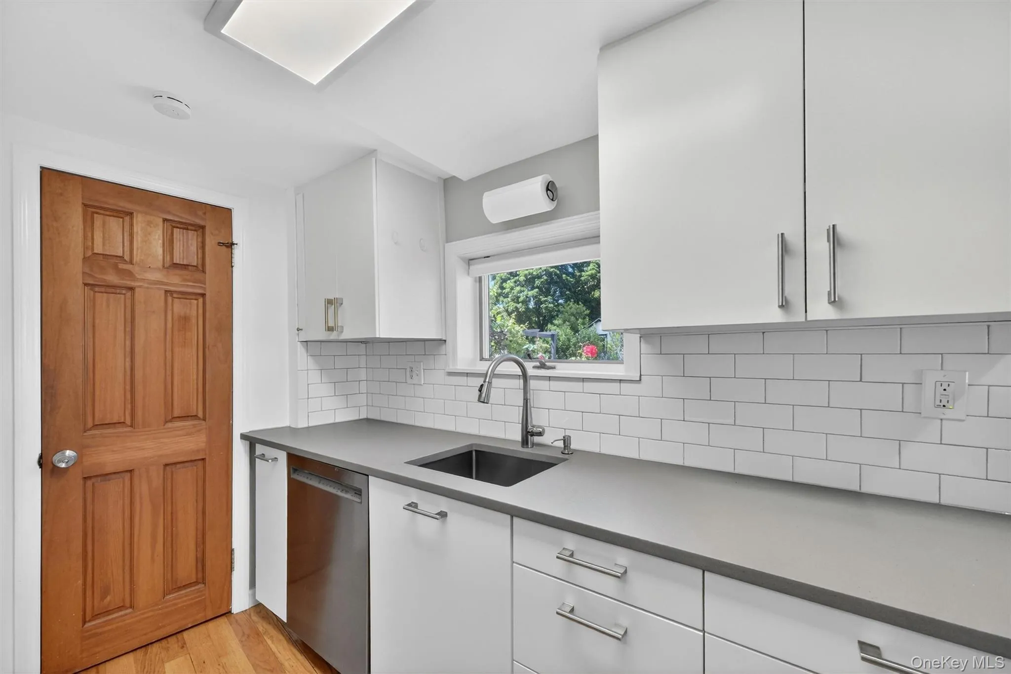 190 1/2 Grand Street, Cortlandt, NY, 2 Bedrooms Bedrooms, 4 Rooms Rooms,1 BathroomBathrooms,Residential,For Rent,Grand,0,1007145 190 1/2 Grand Street, Cortlandt, NY, 2 Bedrooms Bedrooms, 4 Rooms Rooms,1 BathroomBathrooms,Residential,For Rent,Grand,0,1007145