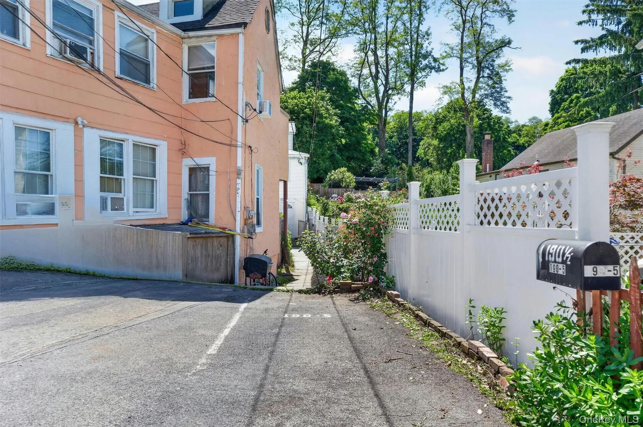 190 1/2 Grand Street, Cortlandt, NY, 2 Bedrooms Bedrooms, 4 Rooms Rooms,1 BathroomBathrooms,Residential,For Rent,Grand,0,1007145 190 1/2 Grand Street, Cortlandt, NY, 2 Bedrooms Bedrooms, 4 Rooms Rooms,1 BathroomBathrooms,Residential,For Rent,Grand,0,1007145