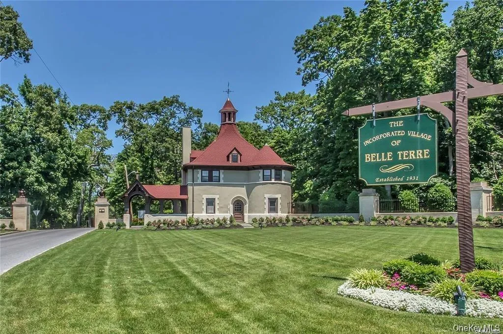18 Bell Circle, Brookhaven, NY, 5 Bedrooms Bedrooms, 12 Rooms Rooms,4 BathroomsBathrooms,Residential,For Rent,Bell,0,1007146 18 Bell Circle, Brookhaven, NY, 5 Bedrooms Bedrooms, 12 Rooms Rooms,4 BathroomsBathrooms,Residential,For Rent,Bell,0,1007146