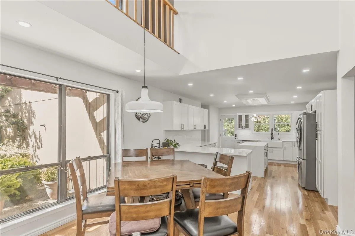 17 Campo Circle, North Hempstead, NY, 5 Bedrooms Bedrooms, 9 Rooms Rooms,3 BathroomsBathrooms,Residential,For Rent,Campo,0,1007147 17 Campo Circle, North Hempstead, NY, 5 Bedrooms Bedrooms, 9 Rooms Rooms,3 BathroomsBathrooms,Residential,For Rent,Campo,0,1007147
