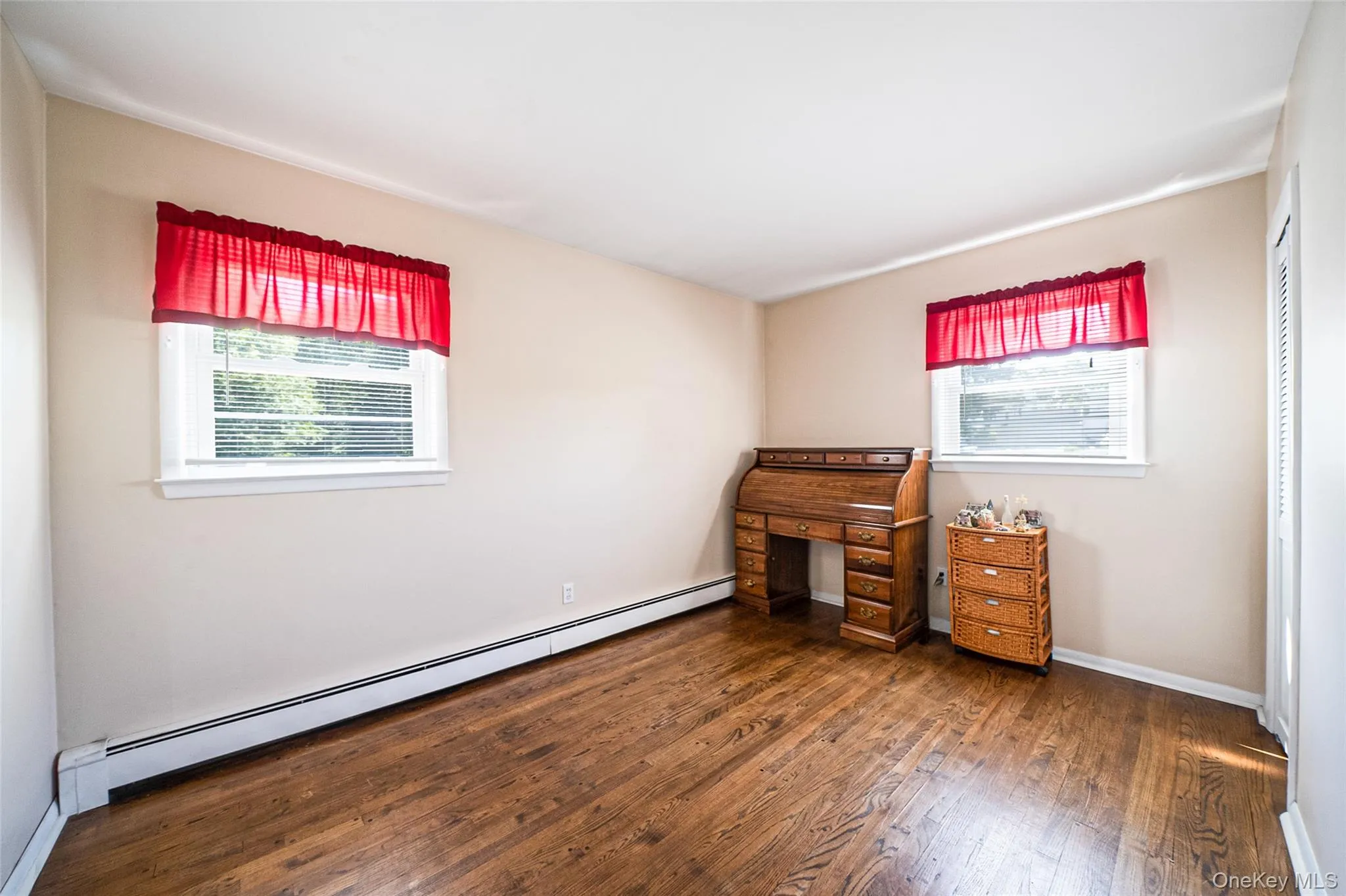 376 Country Road, Brookhaven, NY, 4 Bedrooms Bedrooms, 8 Rooms Rooms,2 BathroomsBathrooms,Residential,For Rent,Country,0,1007151 376 Country Road, Brookhaven, NY, 4 Bedrooms Bedrooms, 8 Rooms Rooms,2 BathroomsBathrooms,Residential,For Rent,Country,0,1007151