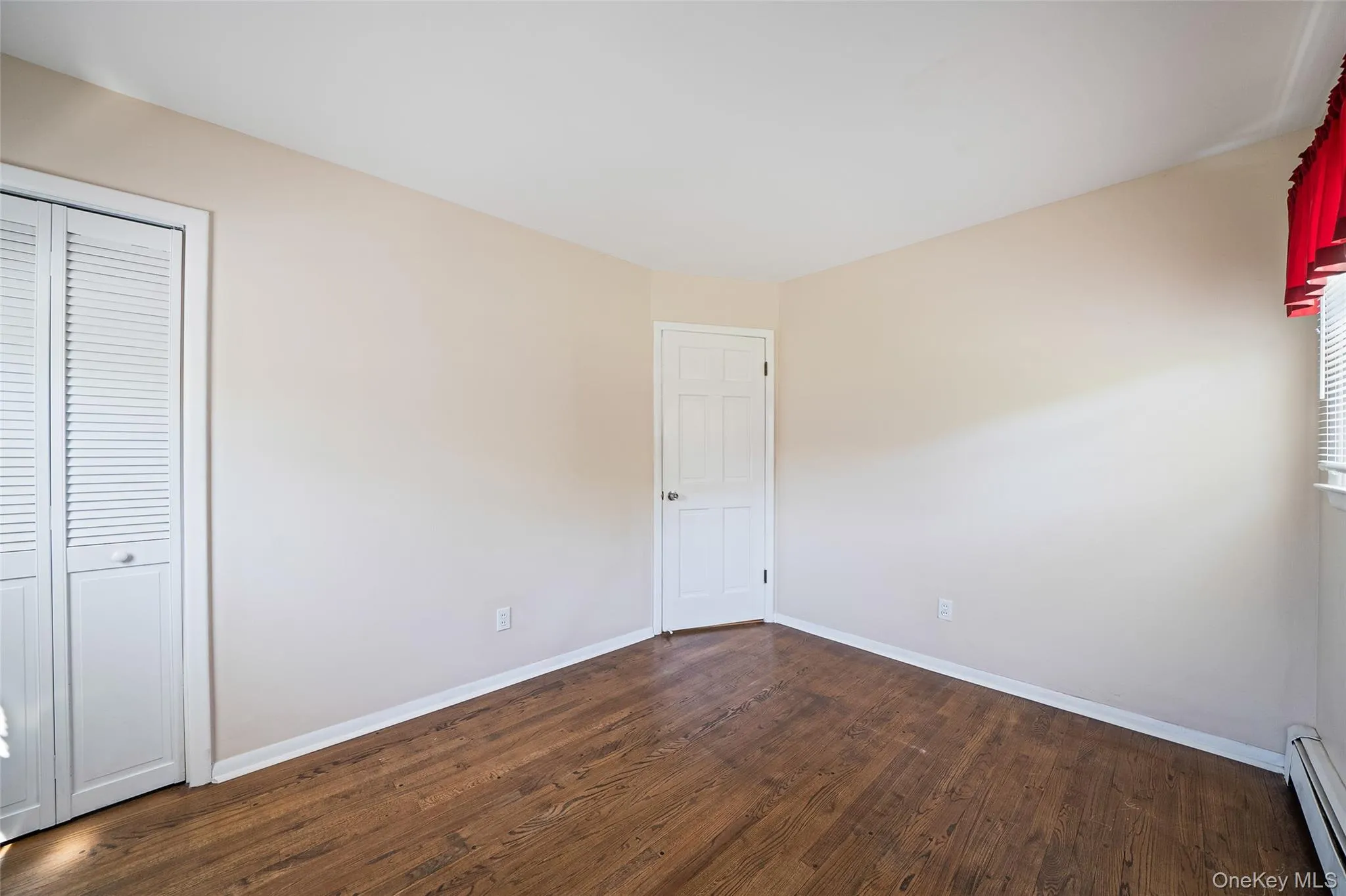 376 Country Road, Brookhaven, NY, 4 Bedrooms Bedrooms, 8 Rooms Rooms,2 BathroomsBathrooms,Residential,For Rent,Country,0,1007151 376 Country Road, Brookhaven, NY, 4 Bedrooms Bedrooms, 8 Rooms Rooms,2 BathroomsBathrooms,Residential,For Rent,Country,0,1007151
