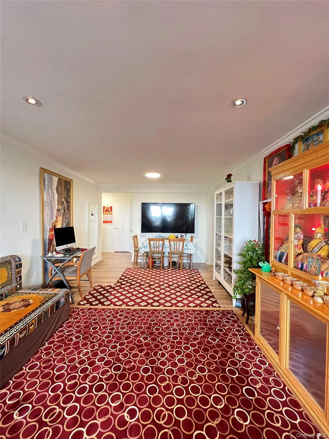 60-11 Broadway, New York, NY, 2 Bedrooms Bedrooms, 5 Rooms Rooms,1 BathroomBathrooms,Residential,For Rent,Broadway,0,1007153 60-11 Broadway, New York, NY, 2 Bedrooms Bedrooms, 5 Rooms Rooms,1 BathroomBathrooms,Residential,For Rent,Broadway,0,1007153