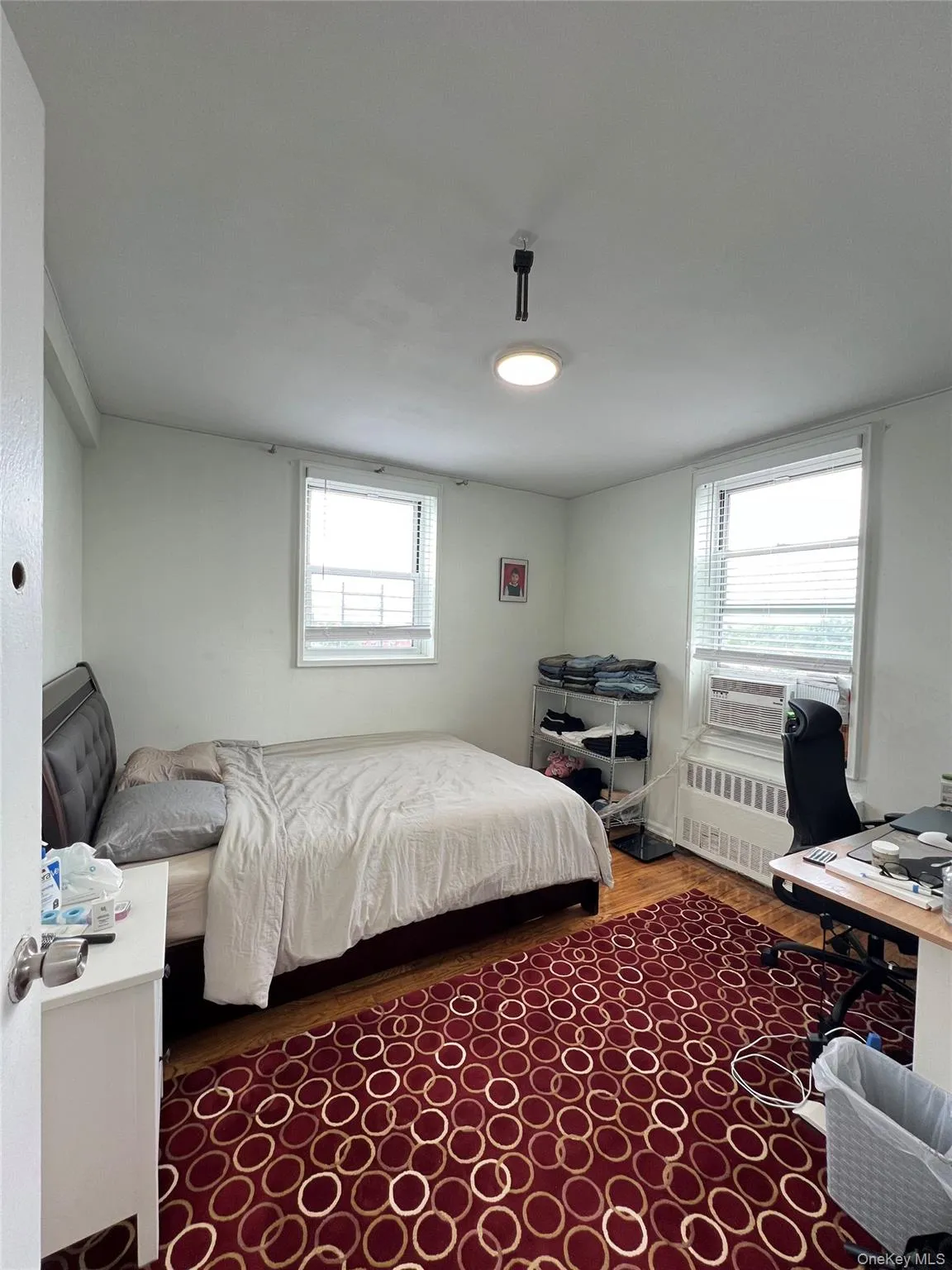 60-11 Broadway, New York, NY, 2 Bedrooms Bedrooms, 5 Rooms Rooms,1 BathroomBathrooms,Residential,For Rent,Broadway,0,1007153 60-11 Broadway, New York, NY, 2 Bedrooms Bedrooms, 5 Rooms Rooms,1 BathroomBathrooms,Residential,For Rent,Broadway,0,1007153