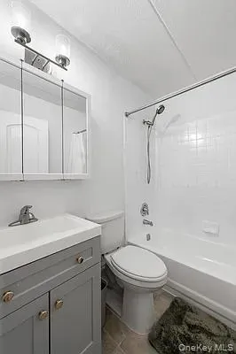 23-22 30th Road, New York, NY, 2 Bedrooms Bedrooms, 5 Rooms Rooms,2 BathroomsBathrooms,Residential Lease,For Rent,30th,0,1007161 23-22 30th Road, New York, NY, 2 Bedrooms Bedrooms, 5 Rooms Rooms,2 BathroomsBathrooms,Residential Lease,For Rent,30th,0,1007161