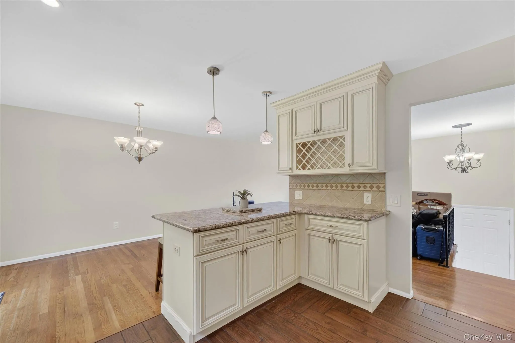 37 Surrey Road, Chester Town, NY, 4 Bedrooms Bedrooms, 8 Rooms Rooms,2 BathroomsBathrooms,Residential,For Rent,Surrey,0,1007164 37 Surrey Road, Chester Town, NY, 4 Bedrooms Bedrooms, 8 Rooms Rooms,2 BathroomsBathrooms,Residential,For Rent,Surrey,0,1007164