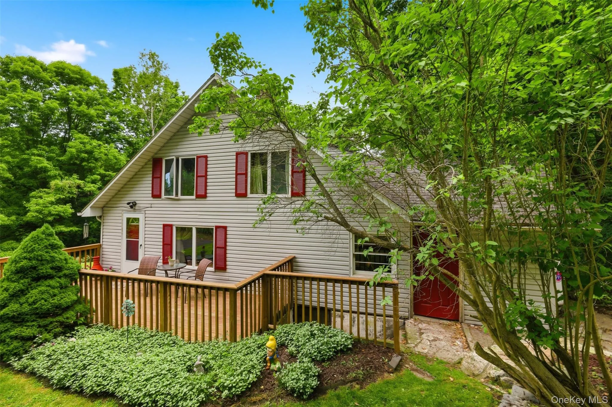 A private retreat tucked away on the mountain! A private retreat tucked away on the mountain!
