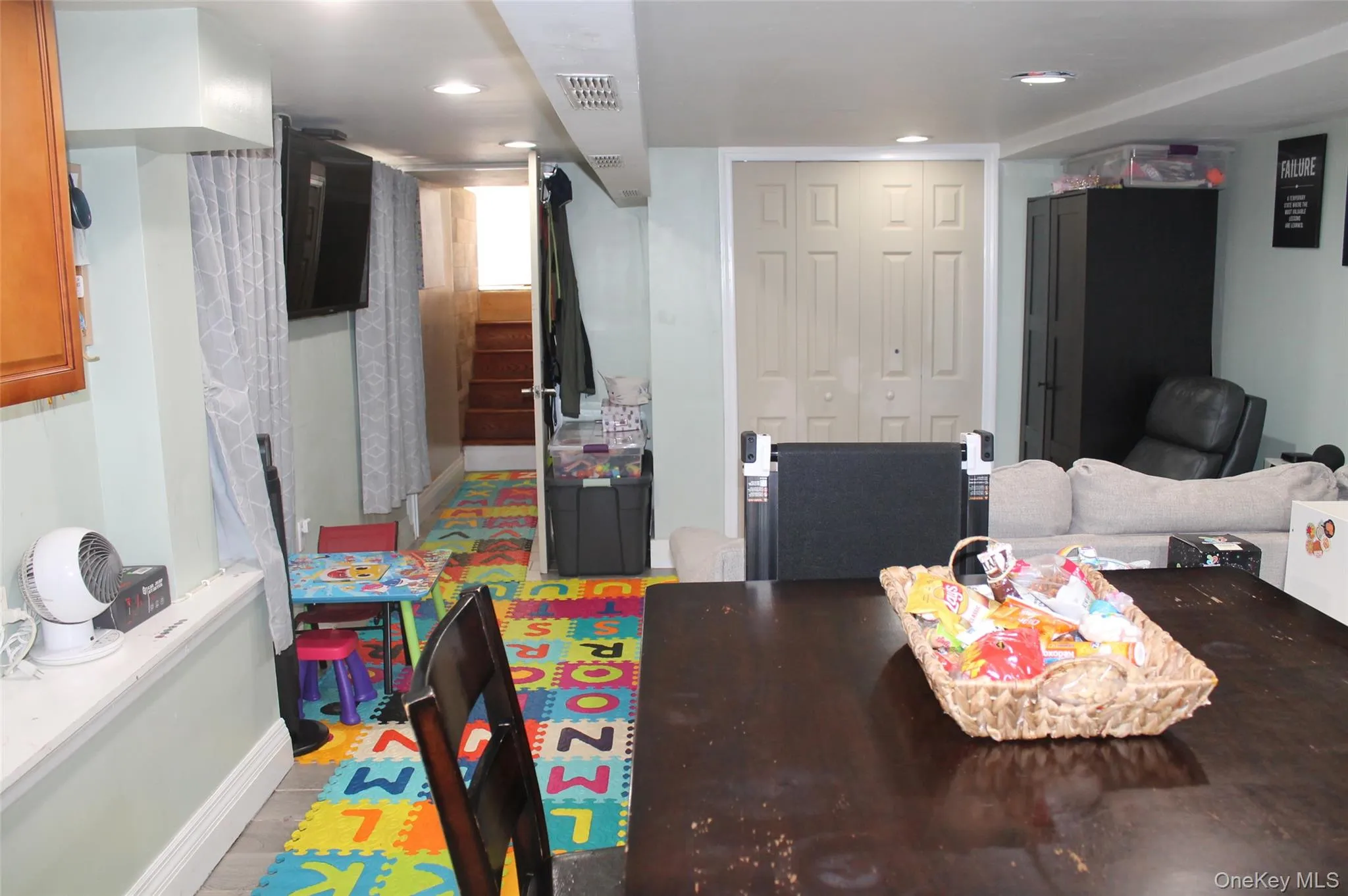 144-32 158th Street, New York, NY, 3 Bedrooms Bedrooms, 6 Rooms Rooms,2 BathroomsBathrooms,Residential,For Rent,158th,0,1007170 144-32 158th Street, New York, NY, 3 Bedrooms Bedrooms, 6 Rooms Rooms,2 BathroomsBathrooms,Residential,For Rent,158th,0,1007170