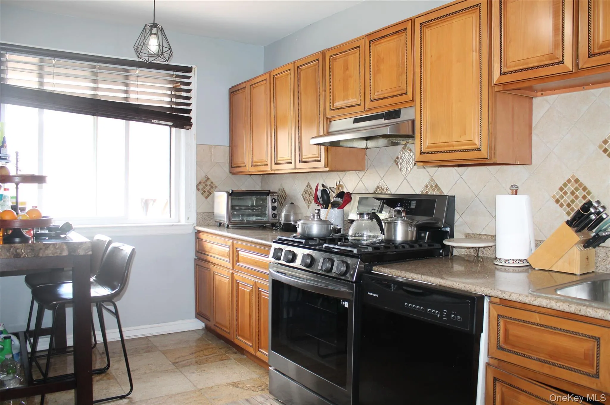 144-32 158th Street, New York, NY, 3 Bedrooms Bedrooms, 6 Rooms Rooms,2 BathroomsBathrooms,Residential,For Rent,158th,0,1007170 144-32 158th Street, New York, NY, 3 Bedrooms Bedrooms, 6 Rooms Rooms,2 BathroomsBathrooms,Residential,For Rent,158th,0,1007170