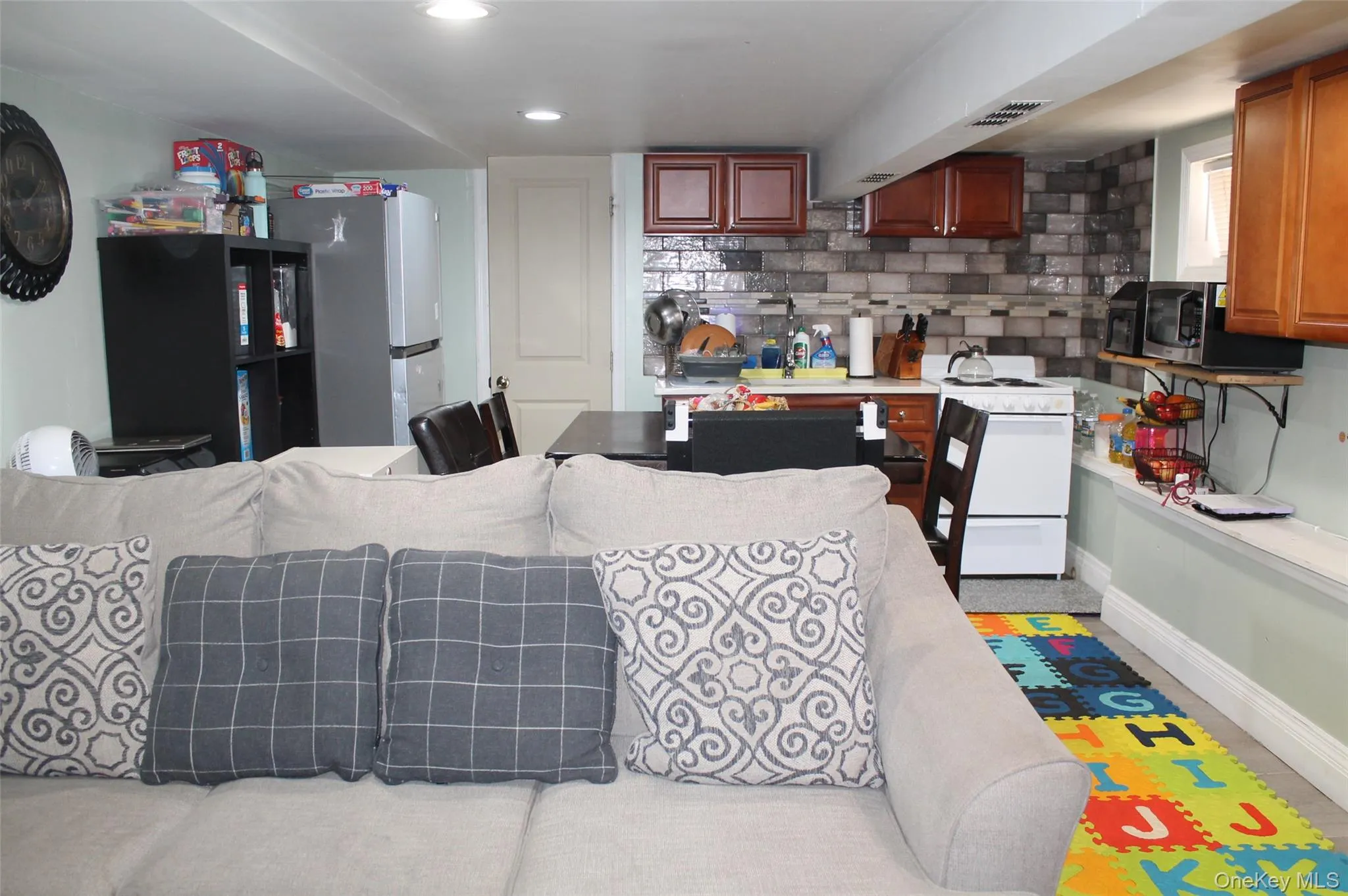 144-32 158th Street, New York, NY, 3 Bedrooms Bedrooms, 6 Rooms Rooms,2 BathroomsBathrooms,Residential,For Rent,158th,0,1007170 144-32 158th Street, New York, NY, 3 Bedrooms Bedrooms, 6 Rooms Rooms,2 BathroomsBathrooms,Residential,For Rent,158th,0,1007170