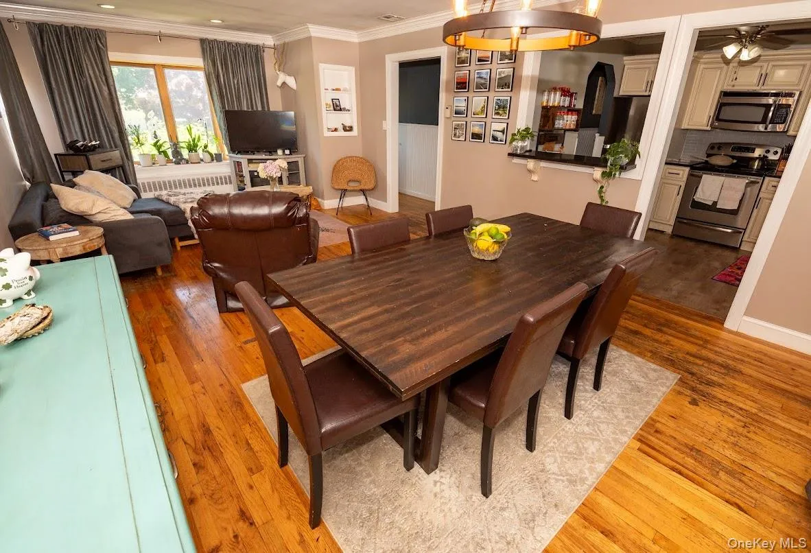 23 Martin Road, Oyster Bay, NY, 3 Bedrooms Bedrooms, 6 Rooms Rooms,1 BathroomBathrooms,Residential,For Rent,Martin,0,1007172 23 Martin Road, Oyster Bay, NY, 3 Bedrooms Bedrooms, 6 Rooms Rooms,1 BathroomBathrooms,Residential,For Rent,Martin,0,1007172