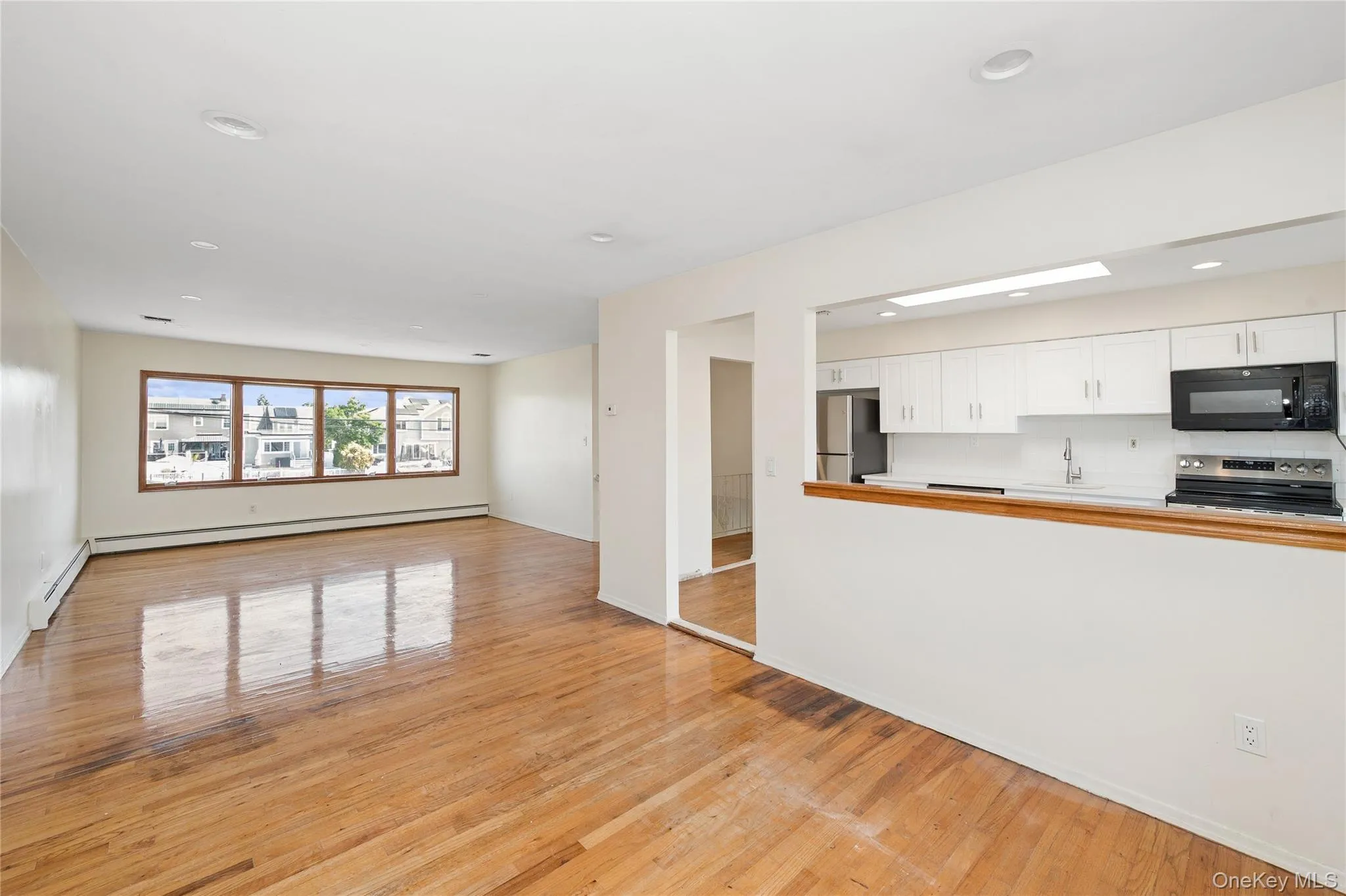 2625 Riverside Drive, Hempstead, NY, 3 Bedrooms Bedrooms, 7 Rooms Rooms,3 BathroomsBathrooms,Residential,For Rent,Riverside,0,1007174 2625 Riverside Drive, Hempstead, NY, 3 Bedrooms Bedrooms, 7 Rooms Rooms,3 BathroomsBathrooms,Residential,For Rent,Riverside,0,1007174