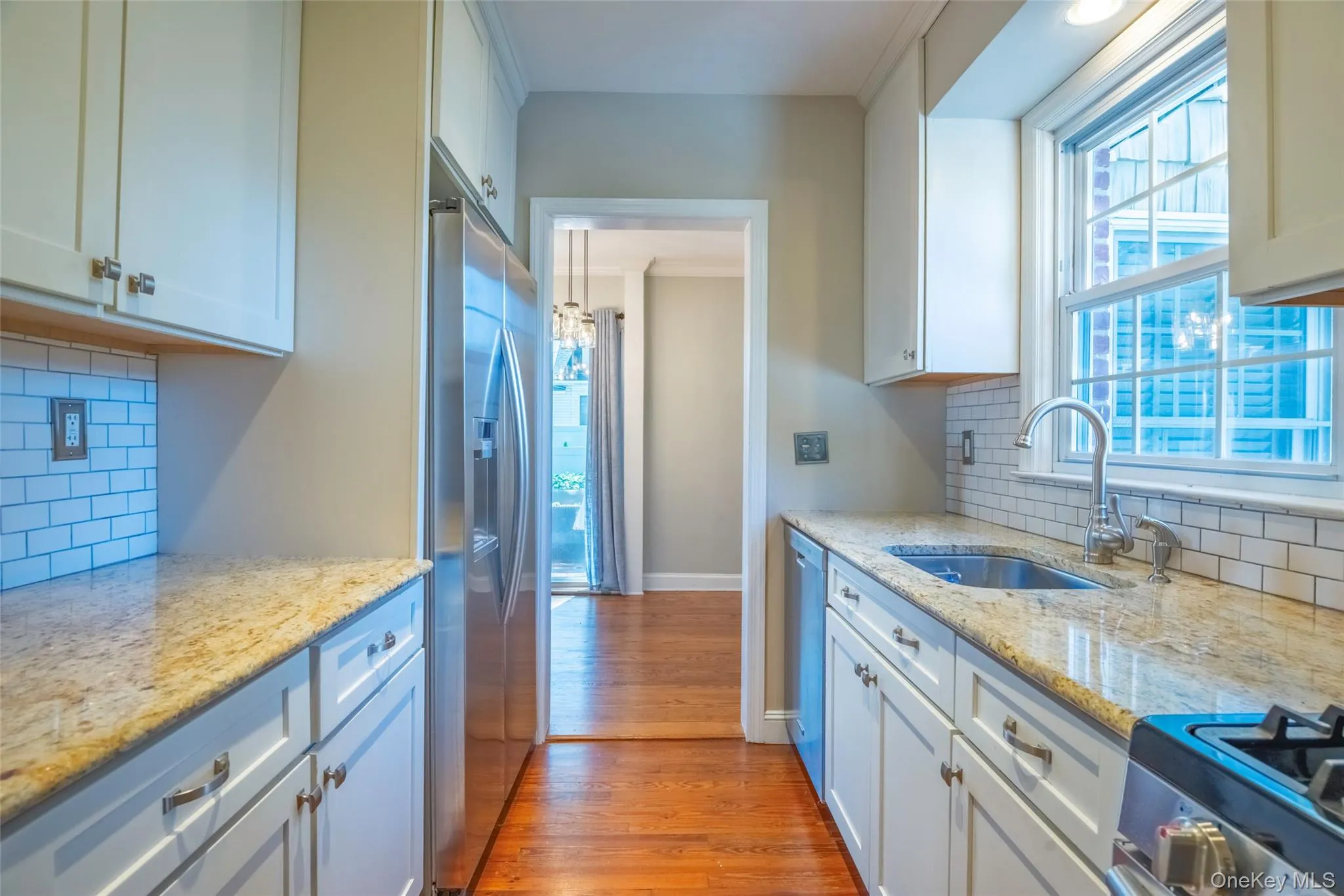 172 Hillside Avenue, North Hempstead, NY, 2 Bedrooms Bedrooms, 5 Rooms Rooms,1 BathroomBathrooms,Residential,For Rent,Hillside,0,1007175 172 Hillside Avenue, North Hempstead, NY, 2 Bedrooms Bedrooms, 5 Rooms Rooms,1 BathroomBathrooms,Residential,For Rent,Hillside,0,1007175