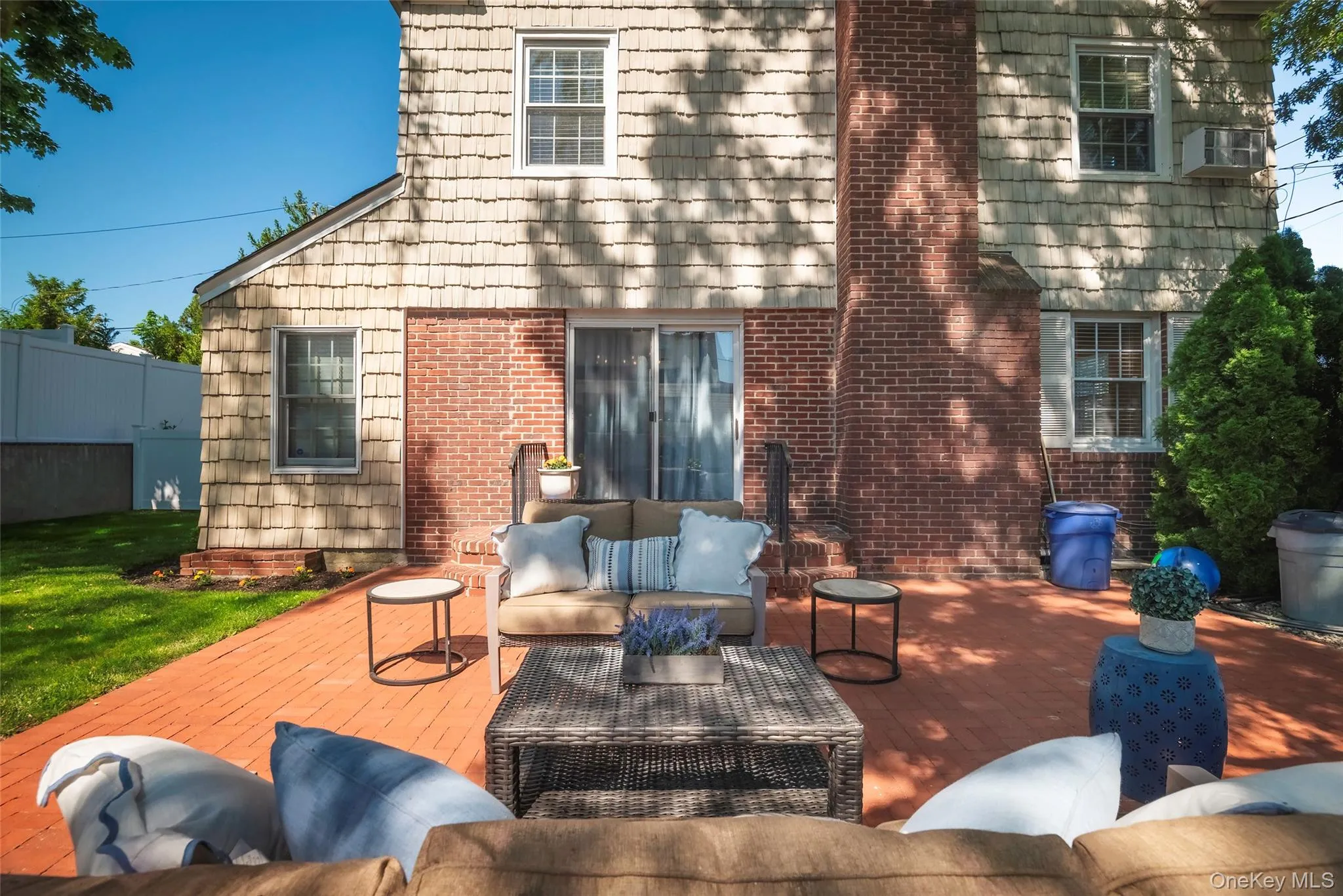 172 Hillside Avenue, North Hempstead, NY, 2 Bedrooms Bedrooms, 5 Rooms Rooms,1 BathroomBathrooms,Residential,For Rent,Hillside,0,1007175 172 Hillside Avenue, North Hempstead, NY, 2 Bedrooms Bedrooms, 5 Rooms Rooms,1 BathroomBathrooms,Residential,For Rent,Hillside,0,1007175