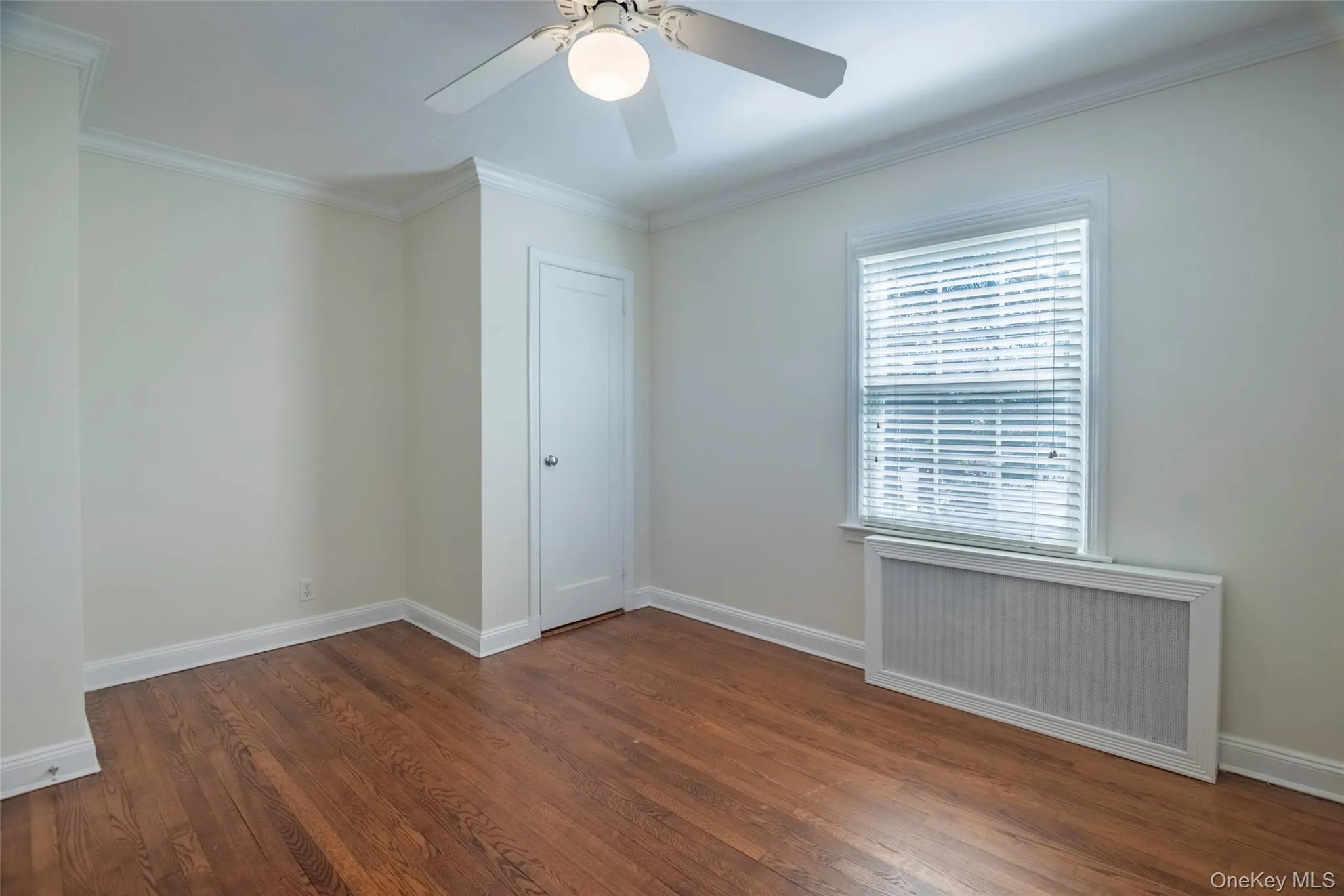 172 Hillside Avenue, North Hempstead, NY, 2 Bedrooms Bedrooms, 5 Rooms Rooms,1 BathroomBathrooms,Residential,For Rent,Hillside,0,1007175 172 Hillside Avenue, North Hempstead, NY, 2 Bedrooms Bedrooms, 5 Rooms Rooms,1 BathroomBathrooms,Residential,For Rent,Hillside,0,1007175
