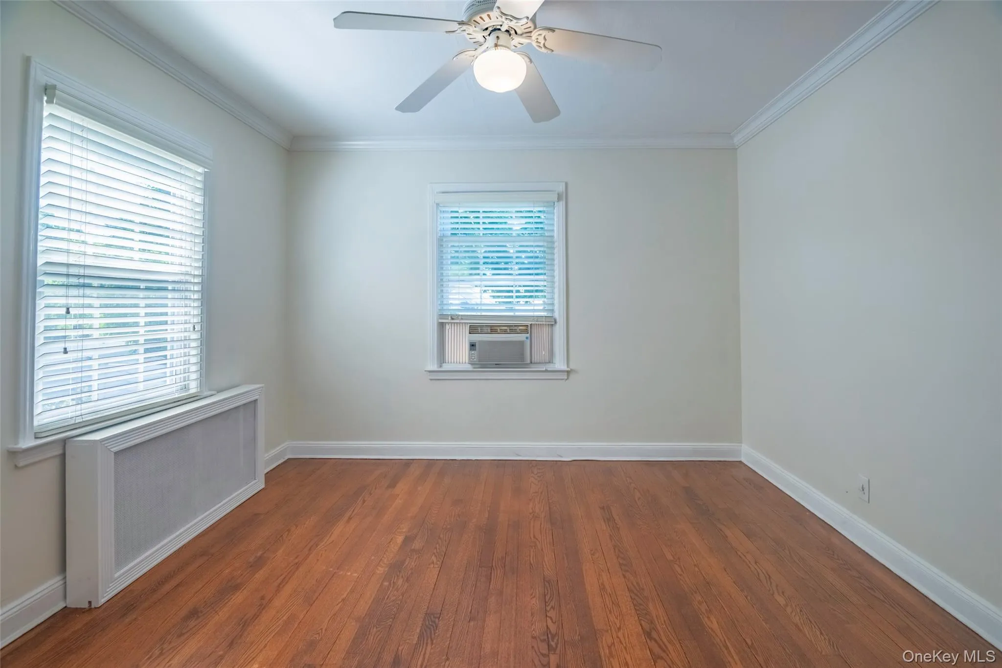 172 Hillside Avenue, North Hempstead, NY, 2 Bedrooms Bedrooms, 5 Rooms Rooms,1 BathroomBathrooms,Residential,For Rent,Hillside,0,1007175 172 Hillside Avenue, North Hempstead, NY, 2 Bedrooms Bedrooms, 5 Rooms Rooms,1 BathroomBathrooms,Residential,For Rent,Hillside,0,1007175