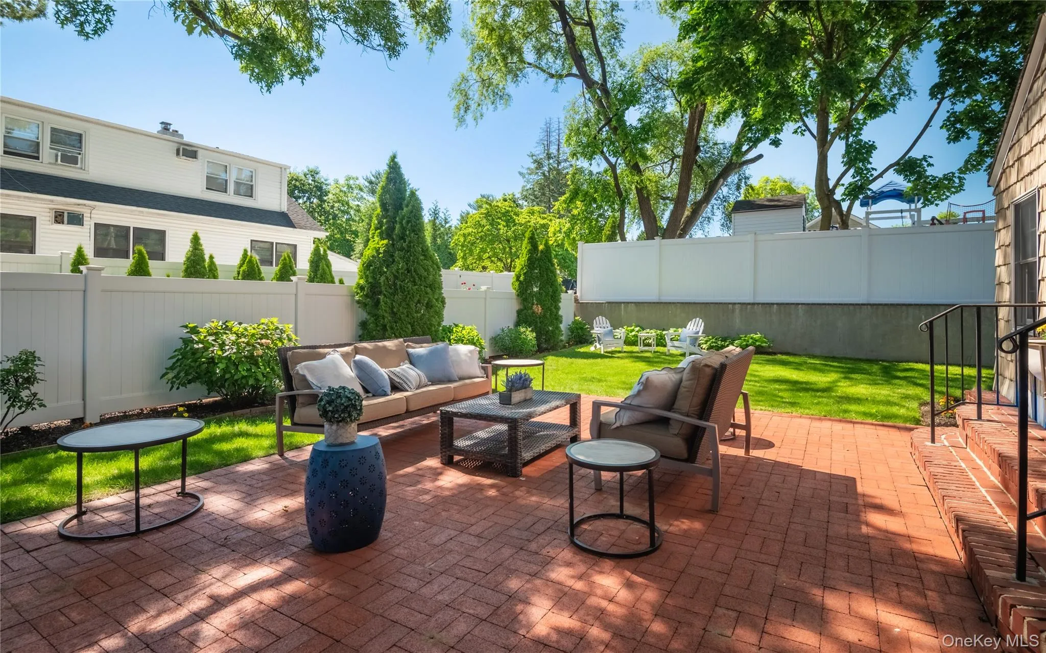 172 Hillside Avenue, North Hempstead, NY, 2 Bedrooms Bedrooms, 5 Rooms Rooms,1 BathroomBathrooms,Residential,For Rent,Hillside,0,1007175 172 Hillside Avenue, North Hempstead, NY, 2 Bedrooms Bedrooms, 5 Rooms Rooms,1 BathroomBathrooms,Residential,For Rent,Hillside,0,1007175