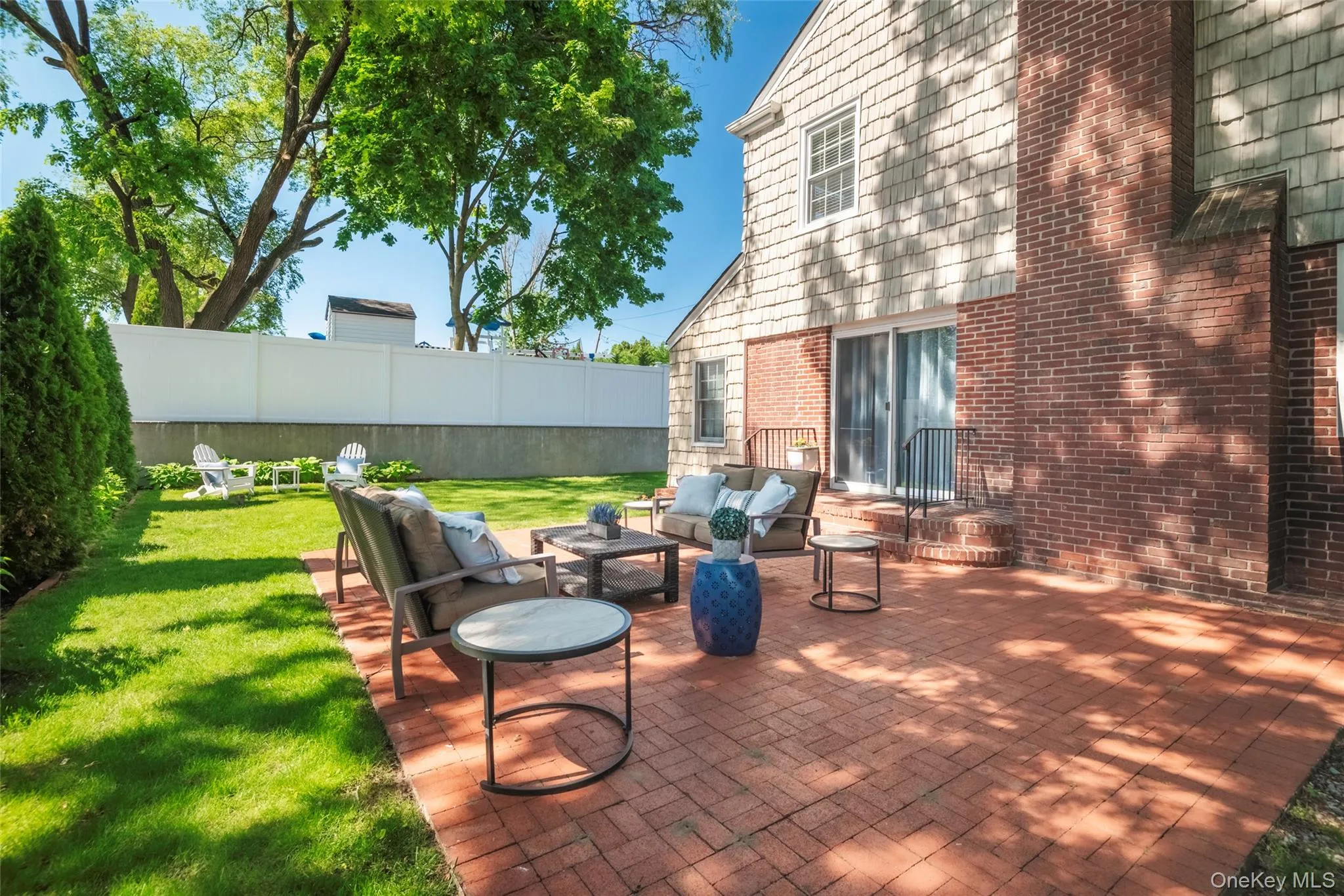 172 Hillside Avenue, North Hempstead, NY, 2 Bedrooms Bedrooms, 5 Rooms Rooms,1 BathroomBathrooms,Residential,For Rent,Hillside,0,1007175 172 Hillside Avenue, North Hempstead, NY, 2 Bedrooms Bedrooms, 5 Rooms Rooms,1 BathroomBathrooms,Residential,For Rent,Hillside,0,1007175