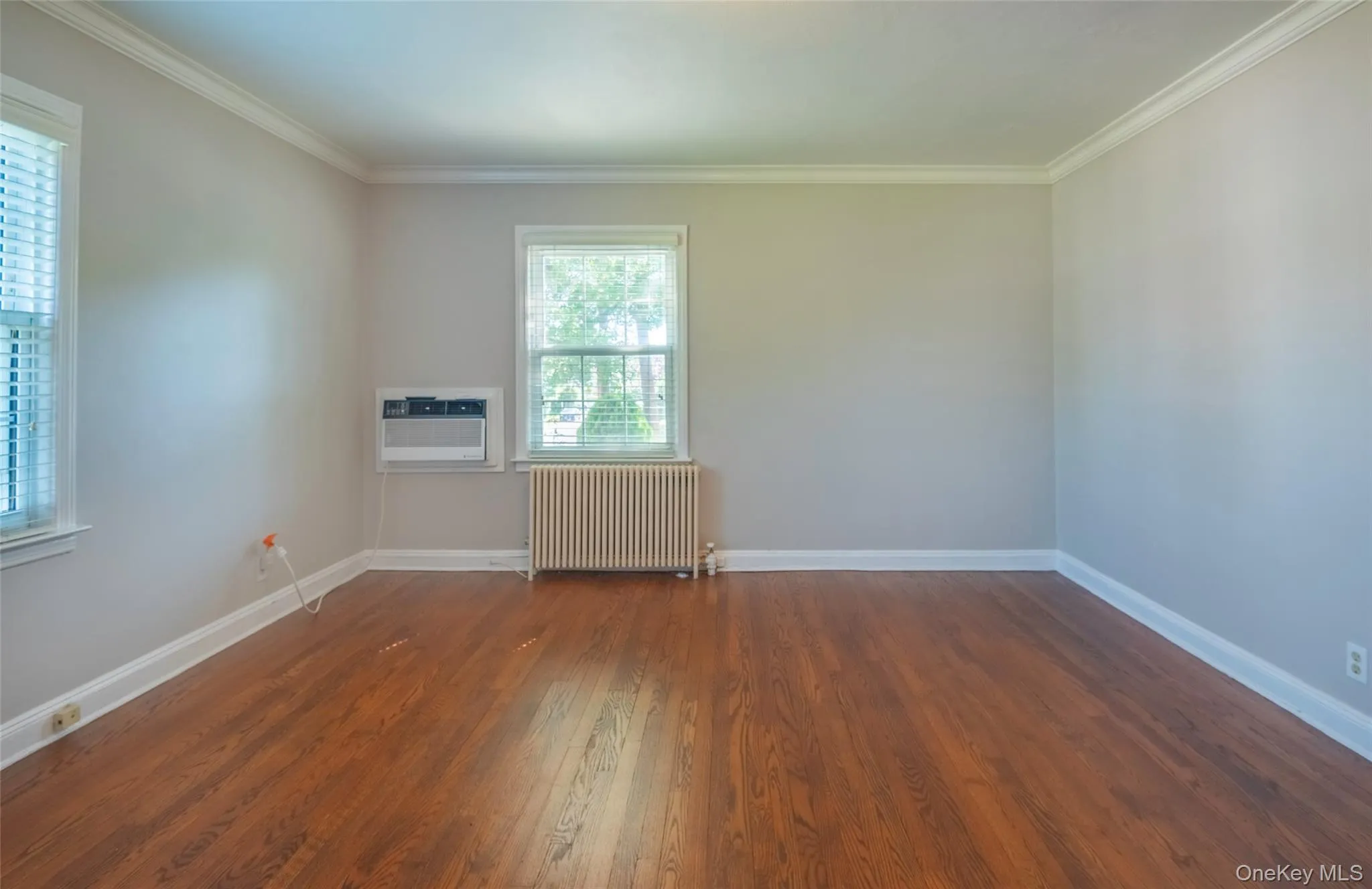 172 Hillside Avenue, North Hempstead, NY, 2 Bedrooms Bedrooms, 5 Rooms Rooms,1 BathroomBathrooms,Residential,For Rent,Hillside,0,1007175 172 Hillside Avenue, North Hempstead, NY, 2 Bedrooms Bedrooms, 5 Rooms Rooms,1 BathroomBathrooms,Residential,For Rent,Hillside,0,1007175