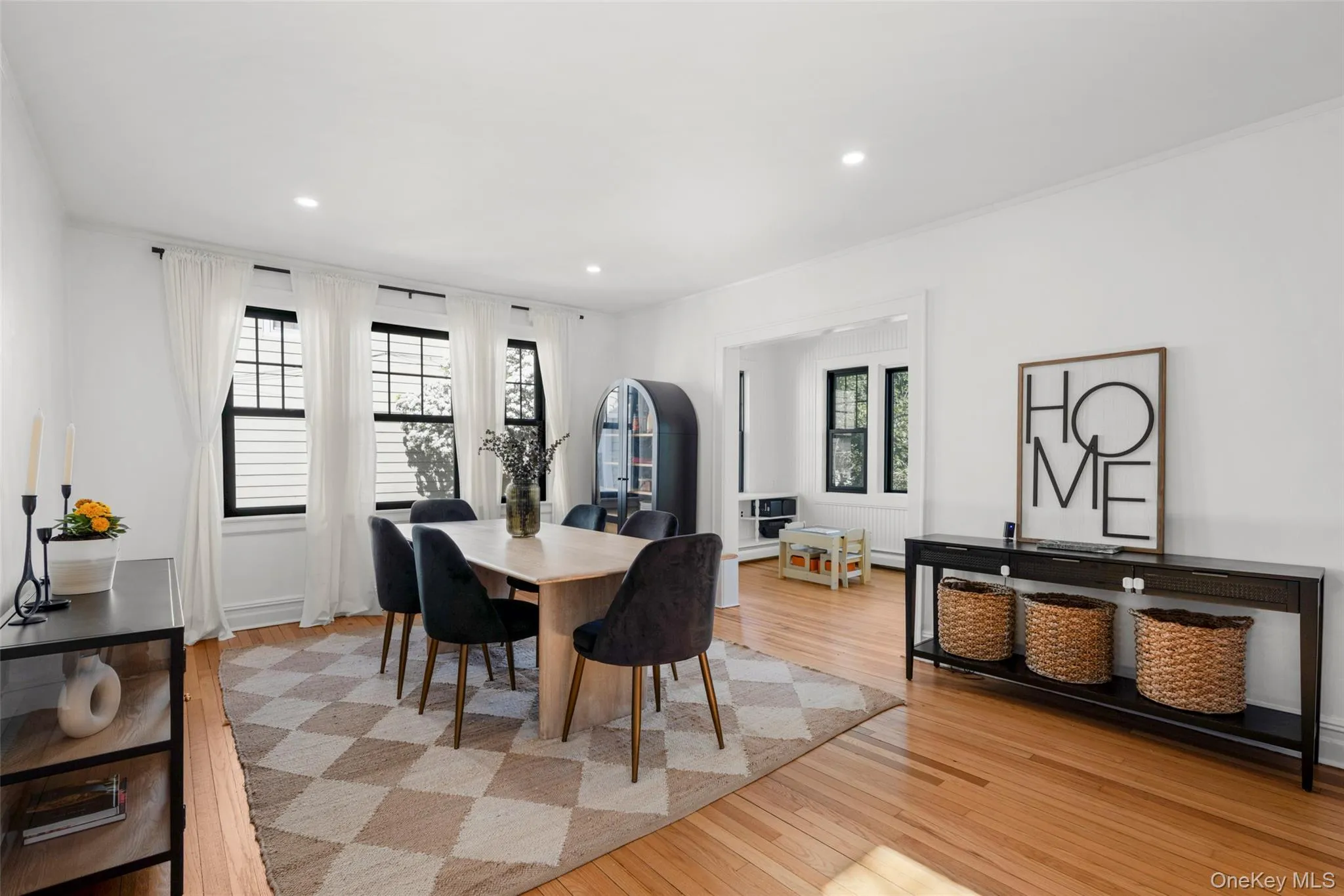 217 Soundview Avenue, Mamaroneck, NY, 3 Bedrooms Bedrooms, 6 Rooms Rooms,1 BathroomBathrooms,Residential Lease,For Rent,Soundview,0,1007180 217 Soundview Avenue, Mamaroneck, NY, 3 Bedrooms Bedrooms, 6 Rooms Rooms,1 BathroomBathrooms,Residential Lease,For Rent,Soundview,0,1007180