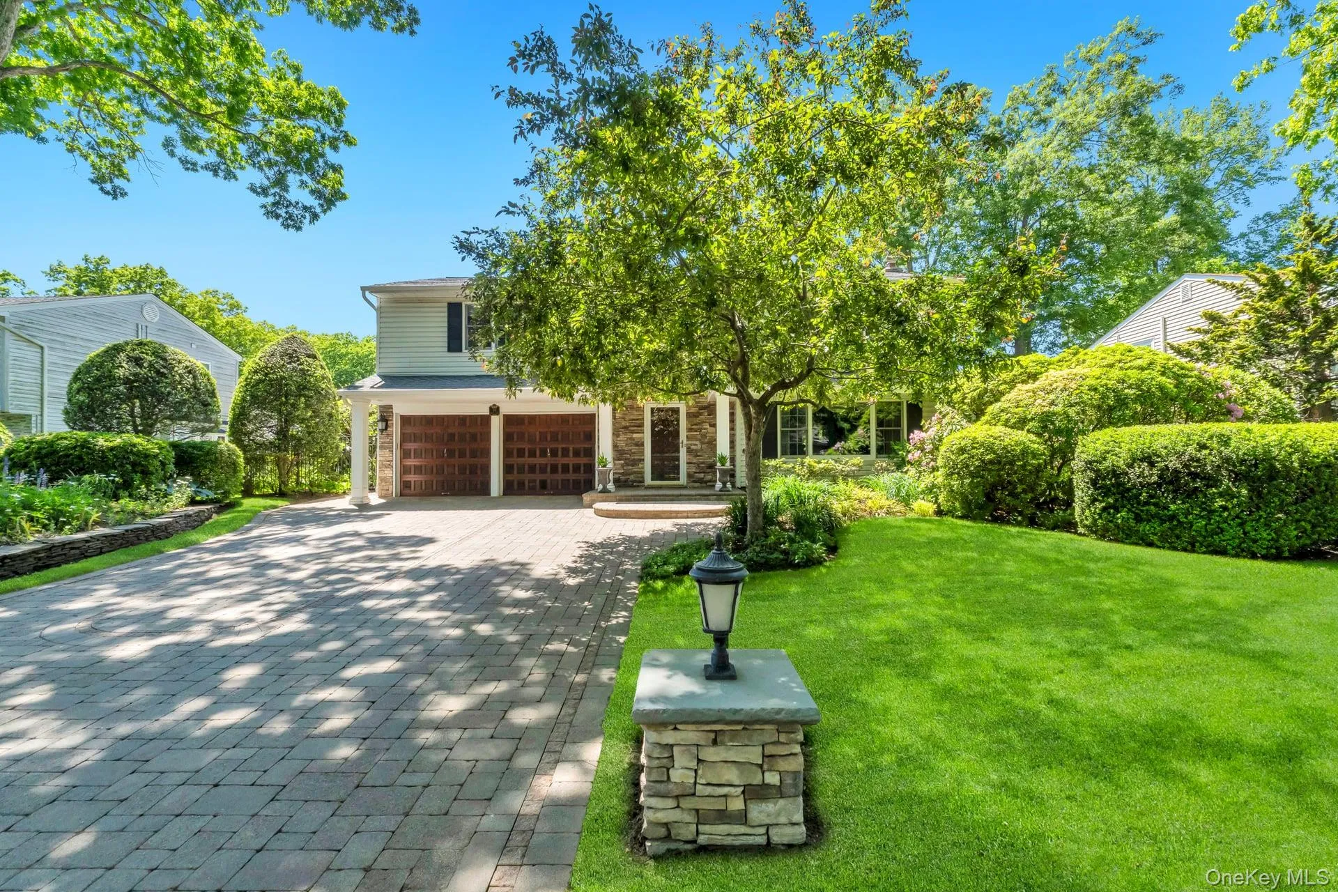 14 Kristi Lane, Smithtown, NY, 5 Bedrooms Bedrooms, 9 Rooms Rooms,3 BathroomsBathrooms,Residential,For Rent,Kristi,0,1007184 14 Kristi Lane, Smithtown, NY, 5 Bedrooms Bedrooms, 9 Rooms Rooms,3 BathroomsBathrooms,Residential,For Rent,Kristi,0,1007184