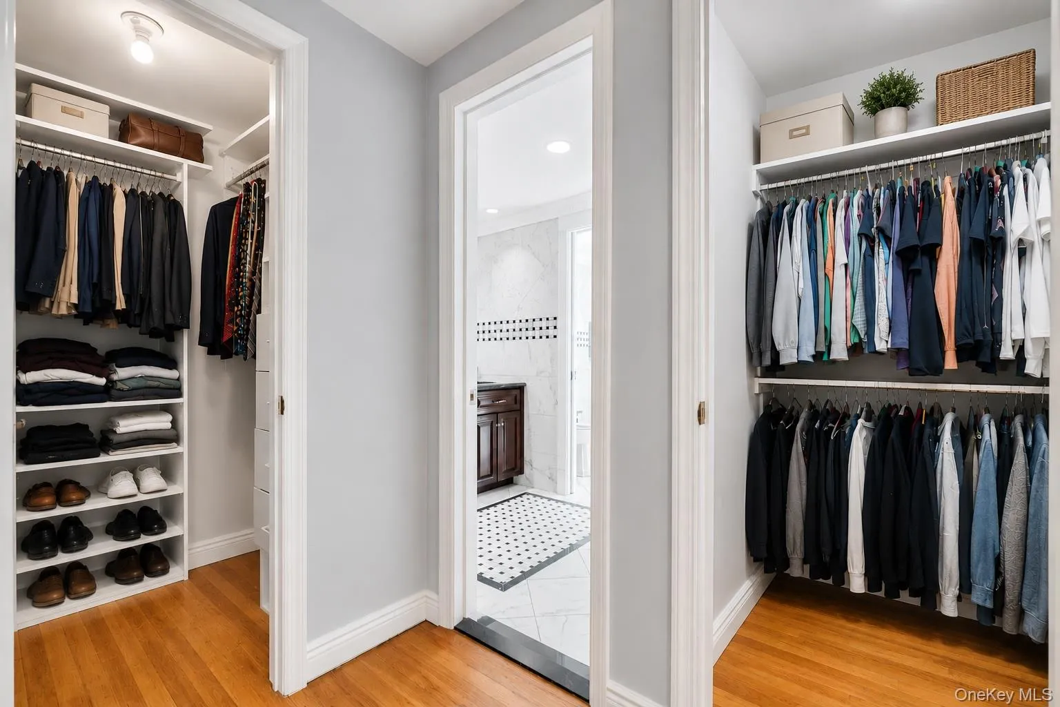 14 Kristi Lane, Smithtown, NY, 5 Bedrooms Bedrooms, 9 Rooms Rooms,3 BathroomsBathrooms,Residential,For Rent,Kristi,0,1007184 14 Kristi Lane, Smithtown, NY, 5 Bedrooms Bedrooms, 9 Rooms Rooms,3 BathroomsBathrooms,Residential,For Rent,Kristi,0,1007184