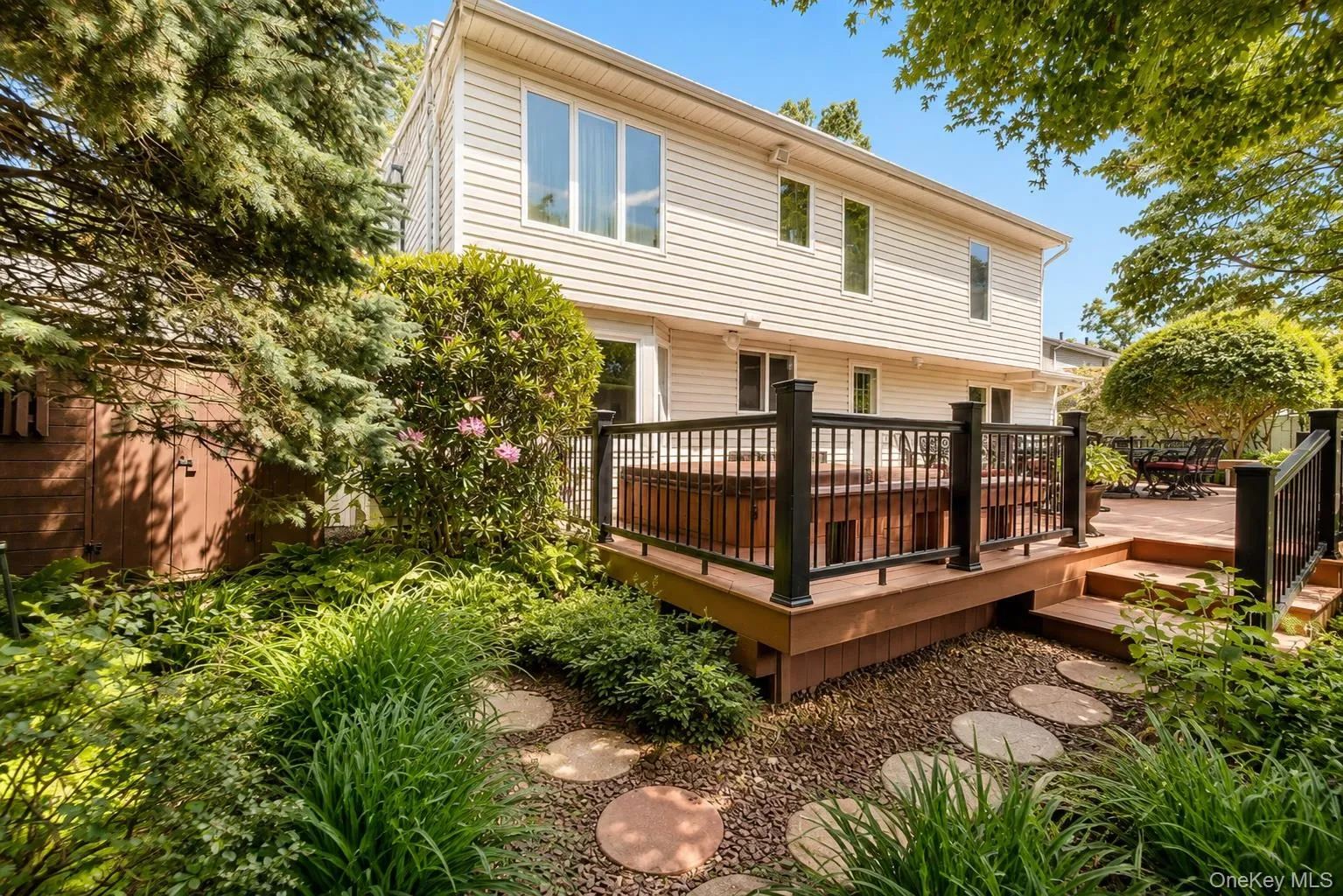 14 Kristi Lane, Smithtown, NY, 5 Bedrooms Bedrooms, 9 Rooms Rooms,3 BathroomsBathrooms,Residential,For Rent,Kristi,0,1007184 14 Kristi Lane, Smithtown, NY, 5 Bedrooms Bedrooms, 9 Rooms Rooms,3 BathroomsBathrooms,Residential,For Rent,Kristi,0,1007184