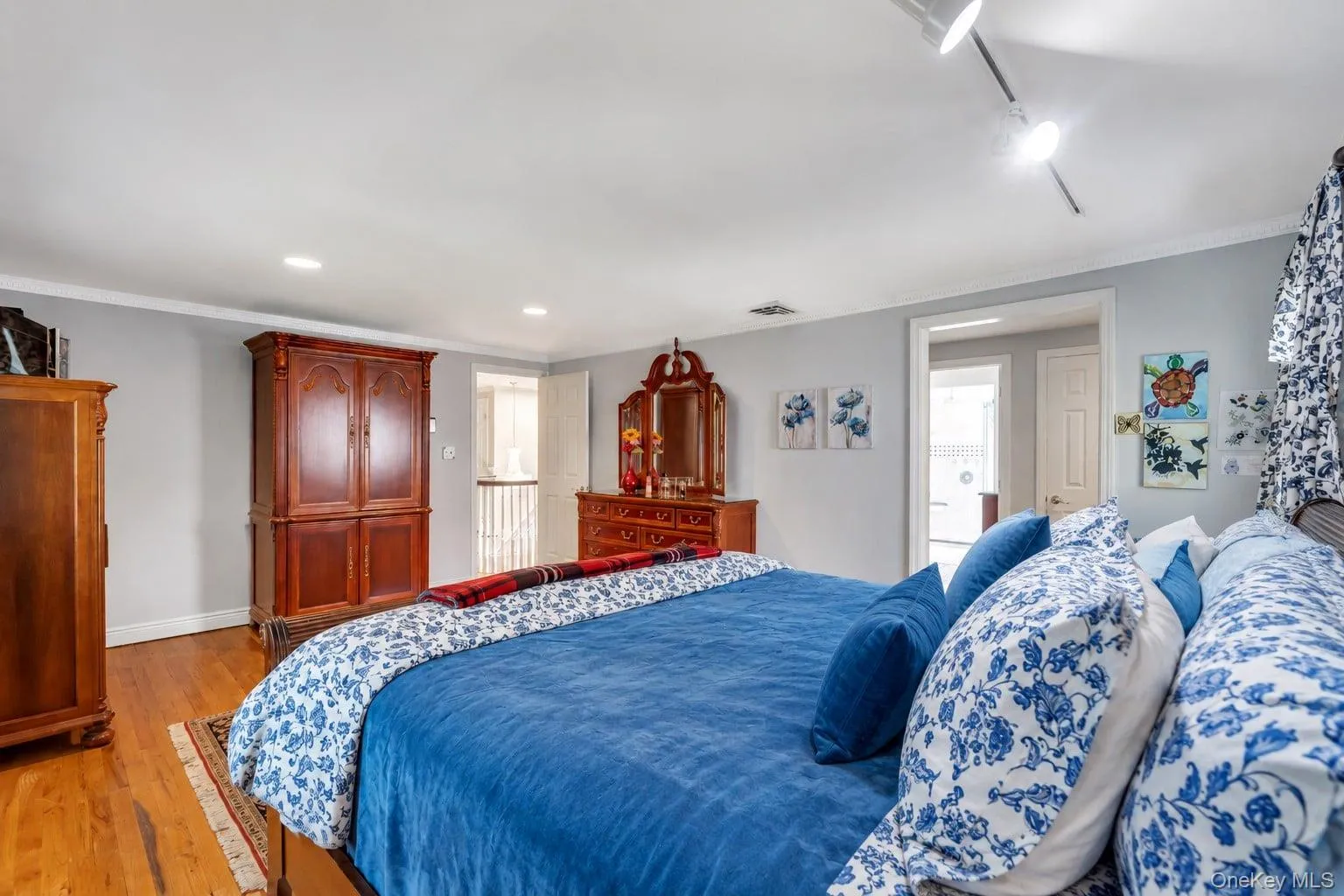 14 Kristi Lane, Smithtown, NY, 5 Bedrooms Bedrooms, 9 Rooms Rooms,3 BathroomsBathrooms,Residential,For Rent,Kristi,0,1007184 14 Kristi Lane, Smithtown, NY, 5 Bedrooms Bedrooms, 9 Rooms Rooms,3 BathroomsBathrooms,Residential,For Rent,Kristi,0,1007184
