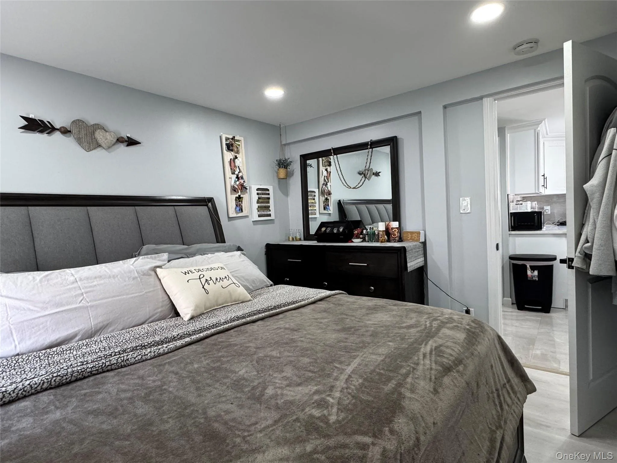 4 Lafayette, Babylon, NY, 1 Bedroom Bedrooms, 3 Rooms Rooms,1 BathroomBathrooms,Residential Lease,For Rent,Lafayette,0,1007185 4 Lafayette, Babylon, NY, 1 Bedroom Bedrooms, 3 Rooms Rooms,1 BathroomBathrooms,Residential Lease,For Rent,Lafayette,0,1007185
