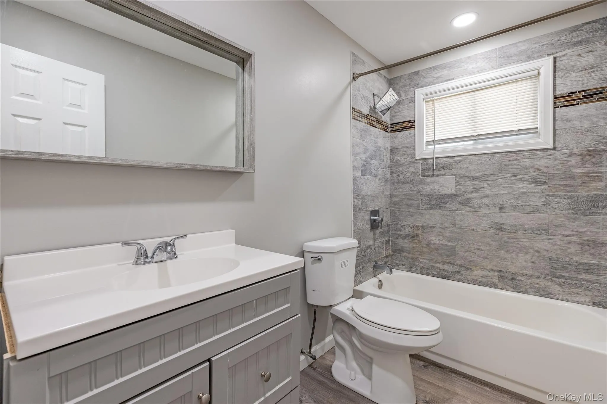 579 Fire Island Avenue, Babylon, NY, 3 Bedrooms Bedrooms, 6 Rooms Rooms,1 BathroomBathrooms,Residential Lease,For Rent,Fire Island,0,1007187 579 Fire Island Avenue, Babylon, NY, 3 Bedrooms Bedrooms, 6 Rooms Rooms,1 BathroomBathrooms,Residential Lease,For Rent,Fire Island,0,1007187