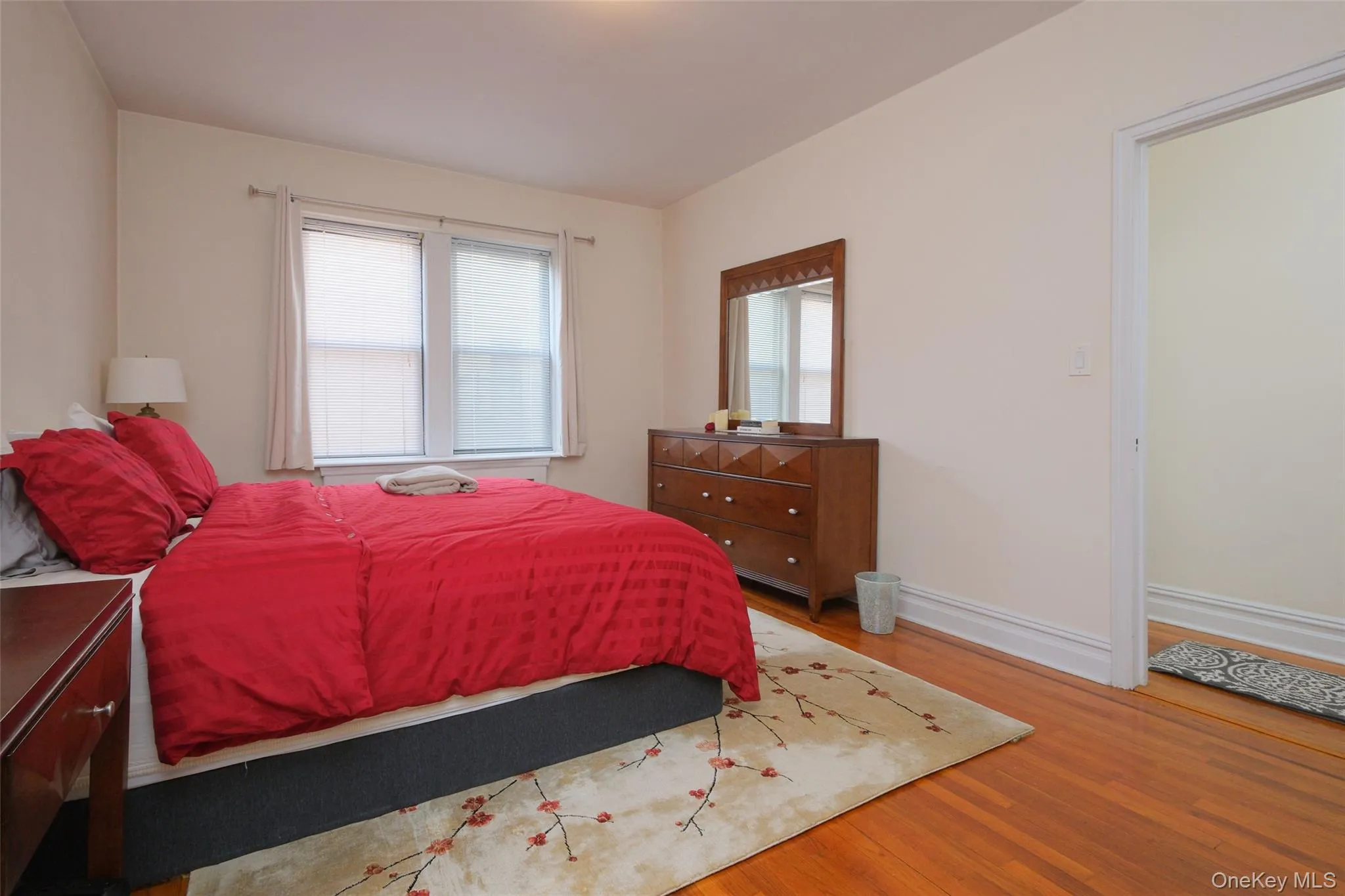 APT. 51 - Another view of Bedroom facing north. NOTE: Hall to windowed Hall Bath to right of photo.) APT. 51 - Another view of Bedroom facing north. NOTE: Hall to windowed Hall Bath to right of photo.)