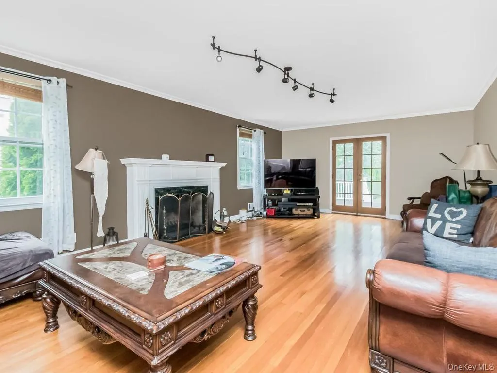 129 Jackson Avenue, Pelham, NY, 3 Bedrooms Bedrooms, 11 Rooms Rooms,2 BathroomsBathrooms,Residential,For Rent,Jackson,0,1007189 129 Jackson Avenue, Pelham, NY, 3 Bedrooms Bedrooms, 11 Rooms Rooms,2 BathroomsBathrooms,Residential,For Rent,Jackson,0,1007189