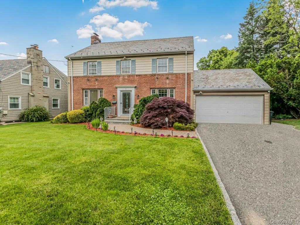 129 Jackson Avenue, Pelham, NY, 3 Bedrooms Bedrooms, 11 Rooms Rooms,2 BathroomsBathrooms,Residential,For Rent,Jackson,0,1007189 129 Jackson Avenue, Pelham, NY, 3 Bedrooms Bedrooms, 11 Rooms Rooms,2 BathroomsBathrooms,Residential,For Rent,Jackson,0,1007189