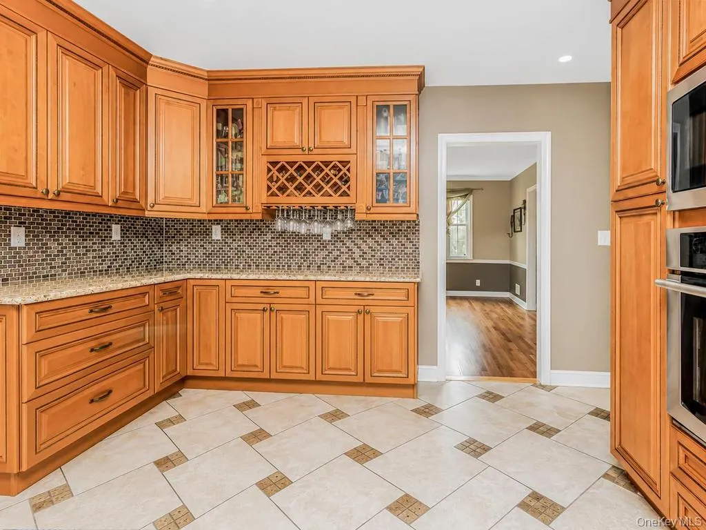 129 Jackson Avenue, Pelham, NY, 3 Bedrooms Bedrooms, 11 Rooms Rooms,2 BathroomsBathrooms,Residential,For Rent,Jackson,0,1007189 129 Jackson Avenue, Pelham, NY, 3 Bedrooms Bedrooms, 11 Rooms Rooms,2 BathroomsBathrooms,Residential,For Rent,Jackson,0,1007189