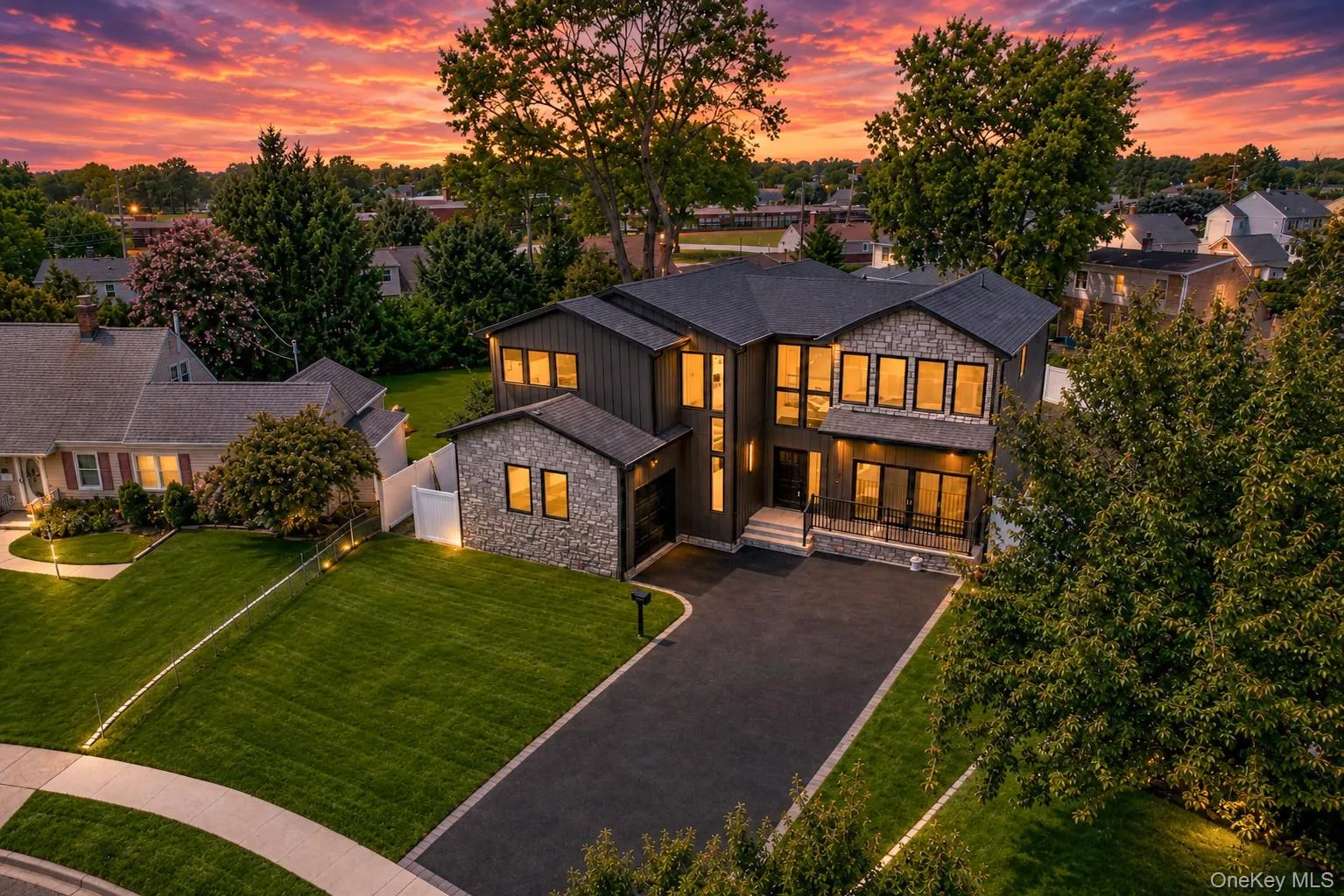 23 Harrow Lane, Hempstead, NY, 5 Bedrooms Bedrooms, 13 Rooms Rooms,4 BathroomsBathrooms,Residential,For Rent,Harrow,0,1007192 23 Harrow Lane, Hempstead, NY, 5 Bedrooms Bedrooms, 13 Rooms Rooms,4 BathroomsBathrooms,Residential,For Rent,Harrow,0,1007192