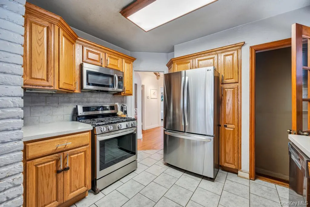 11909 230th Street, New York, NY, 2 Bedrooms Bedrooms, 10 Rooms Rooms,1 BathroomBathrooms,Residential,For Rent,230th,0,1007196 11909 230th Street, New York, NY, 2 Bedrooms Bedrooms, 10 Rooms Rooms,1 BathroomBathrooms,Residential,For Rent,230th,0,1007196
